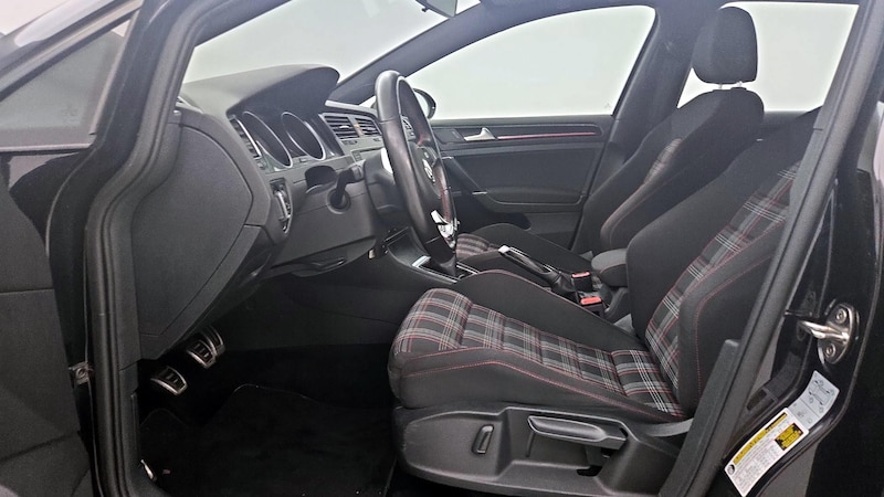 2017 Volkswagen Golf GTI S 11
