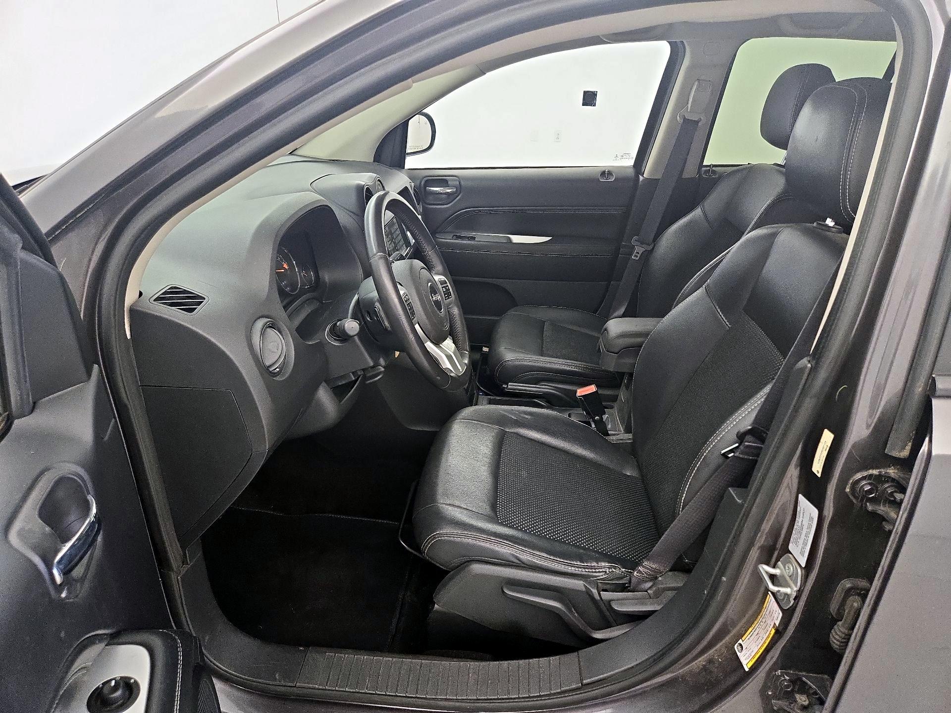 Thumbnail: 2016 Jeep Compass - 11