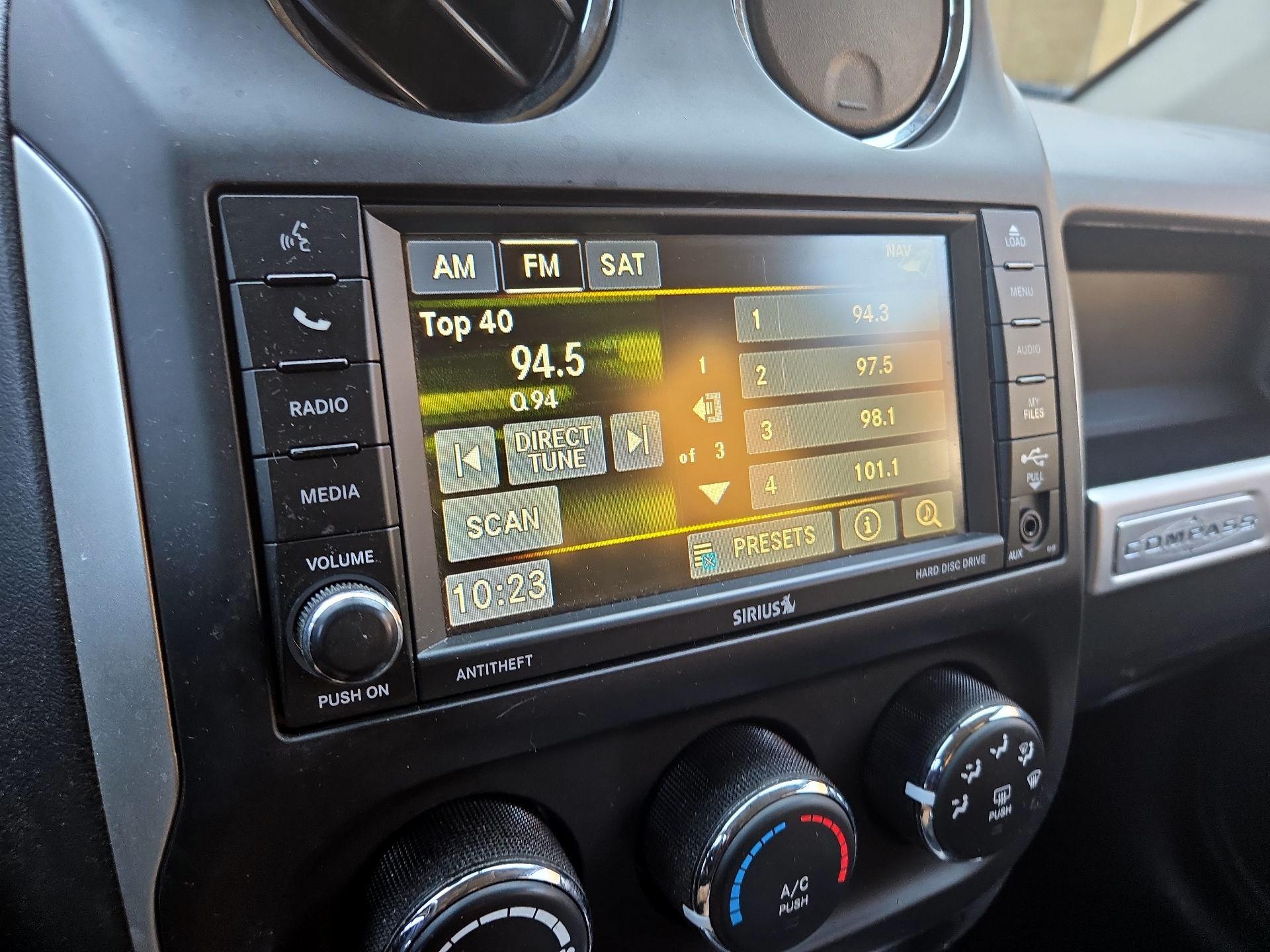 Thumbnail: 2016 Jeep Compass - 14