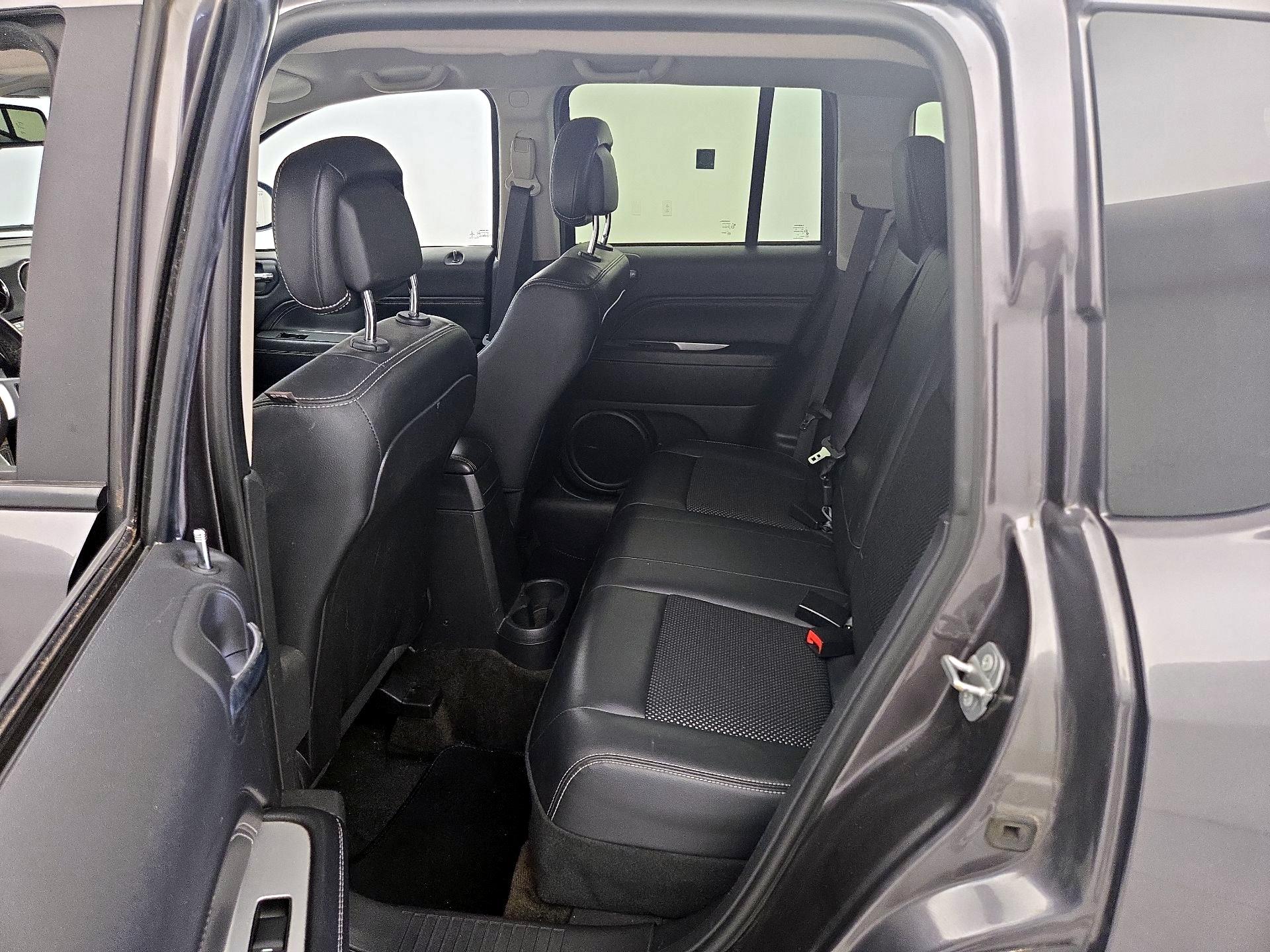 Thumbnail: 2016 Jeep Compass - 18