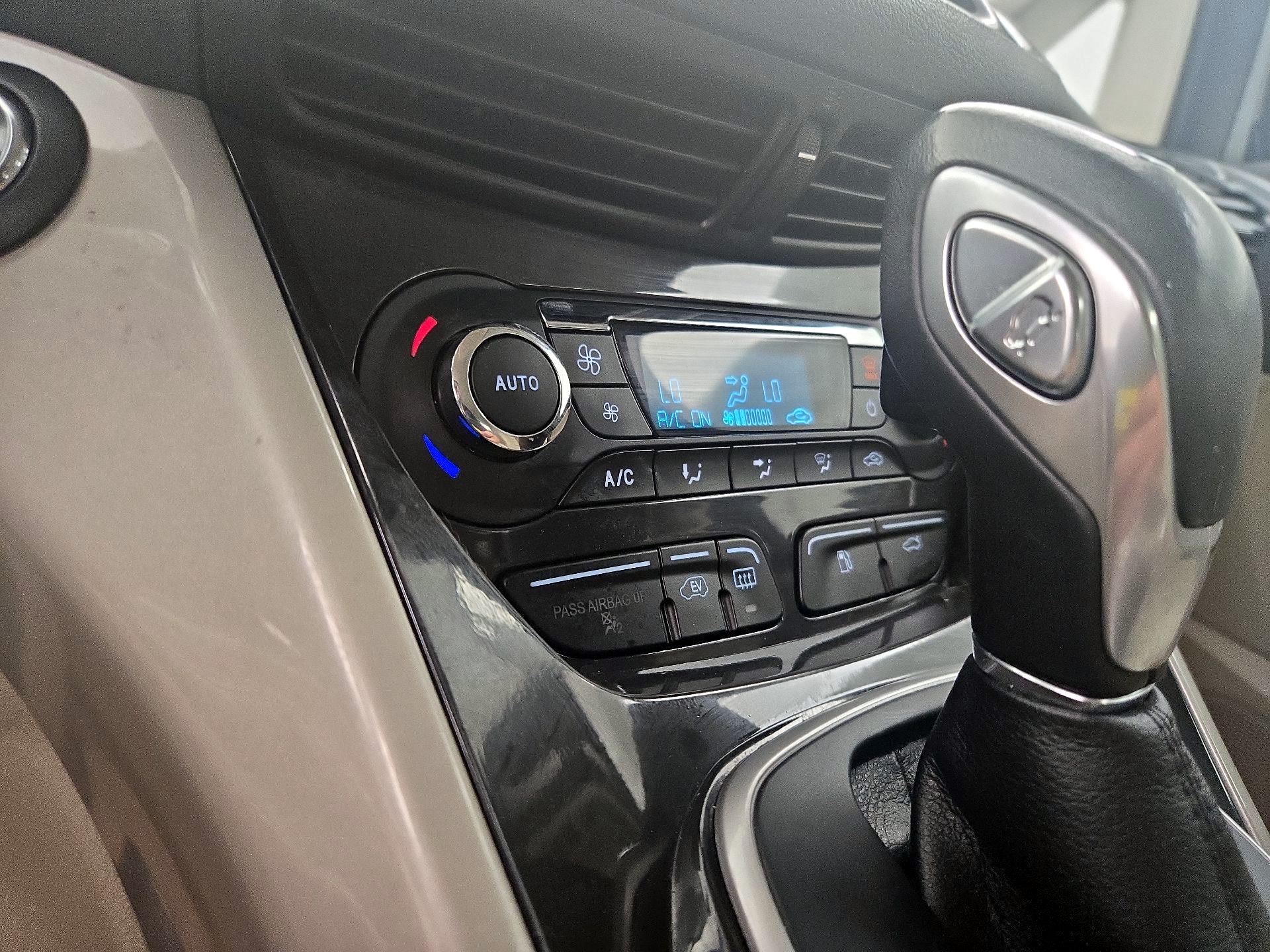 Thumbnail: 2016 Ford C-Max - 17