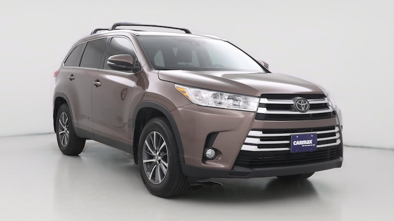 2019 Toyota Highlander XLE Hero Image