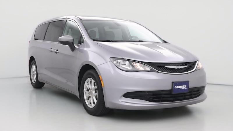 2017 Chrysler Pacifica Touring Hero Image