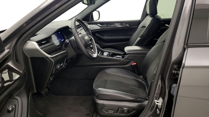 2022 Jeep Grand Cherokee Altitude 11