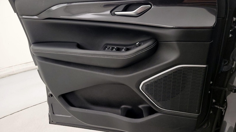 2022 Jeep Grand Cherokee Altitude 12