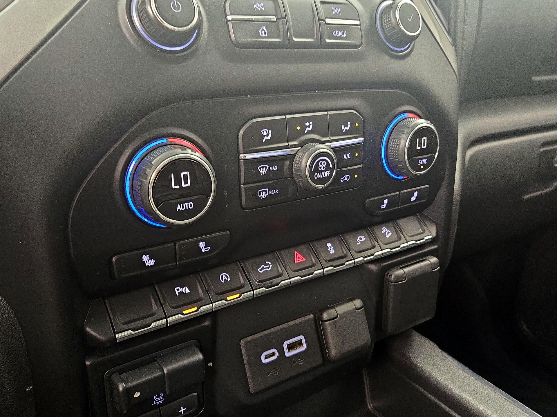 Thumbnail: 2021 Chevrolet Silverado 1500 - 16