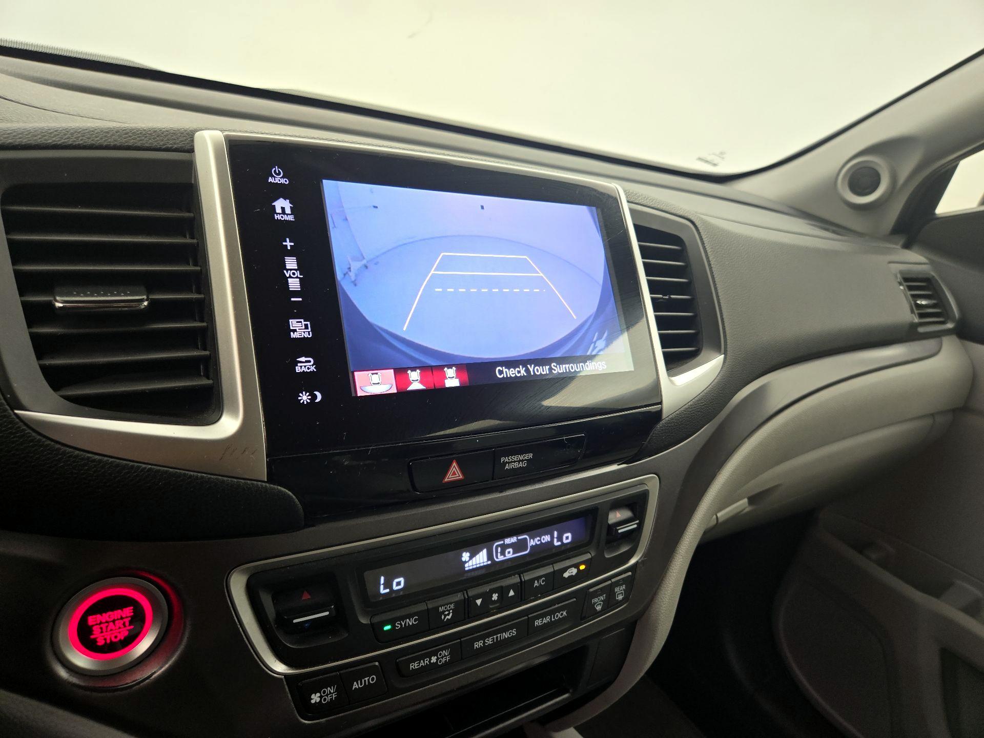 Thumbnail: 2018 Honda Pilot - 14