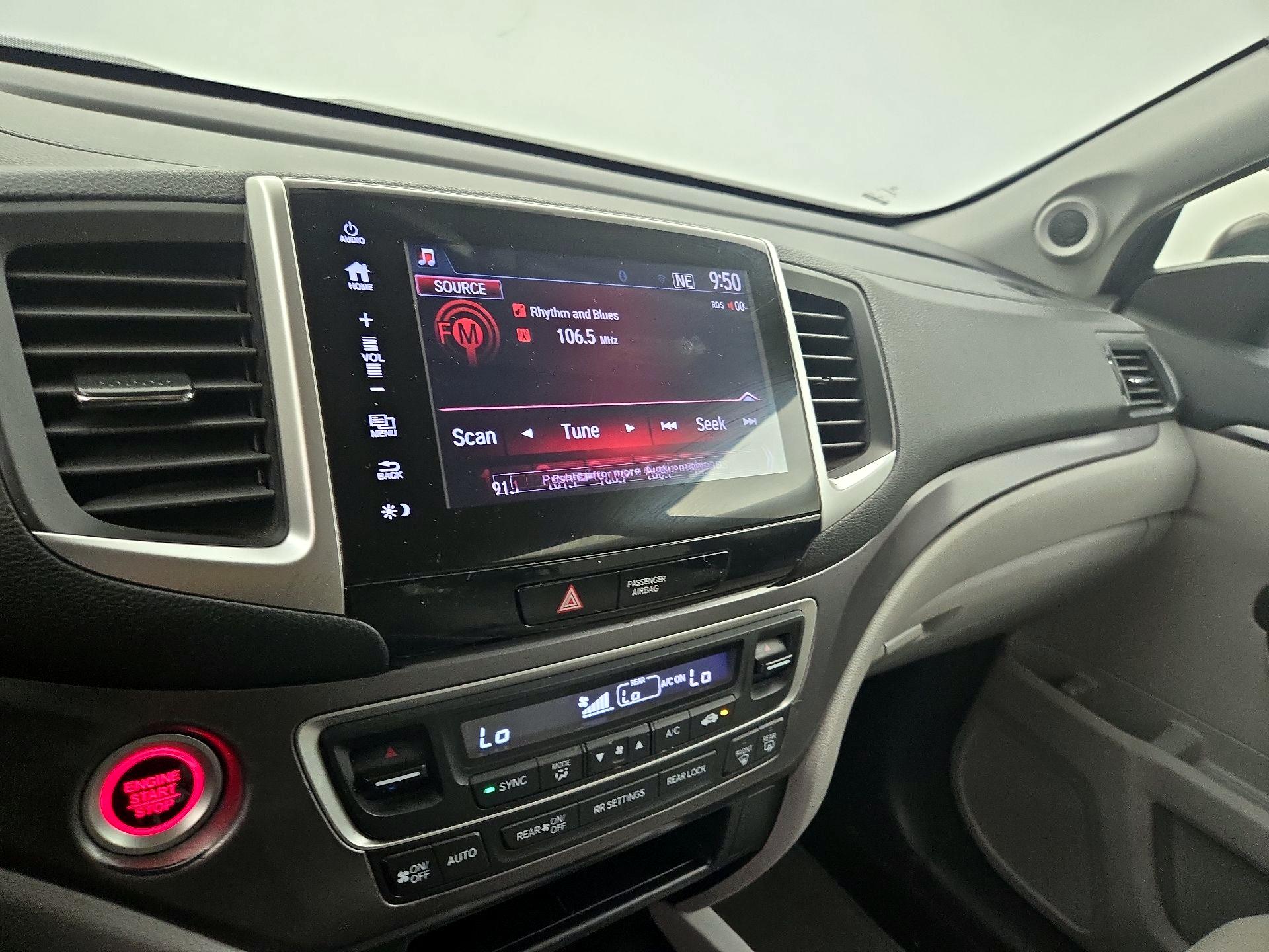 Thumbnail: 2018 Honda Pilot - 15
