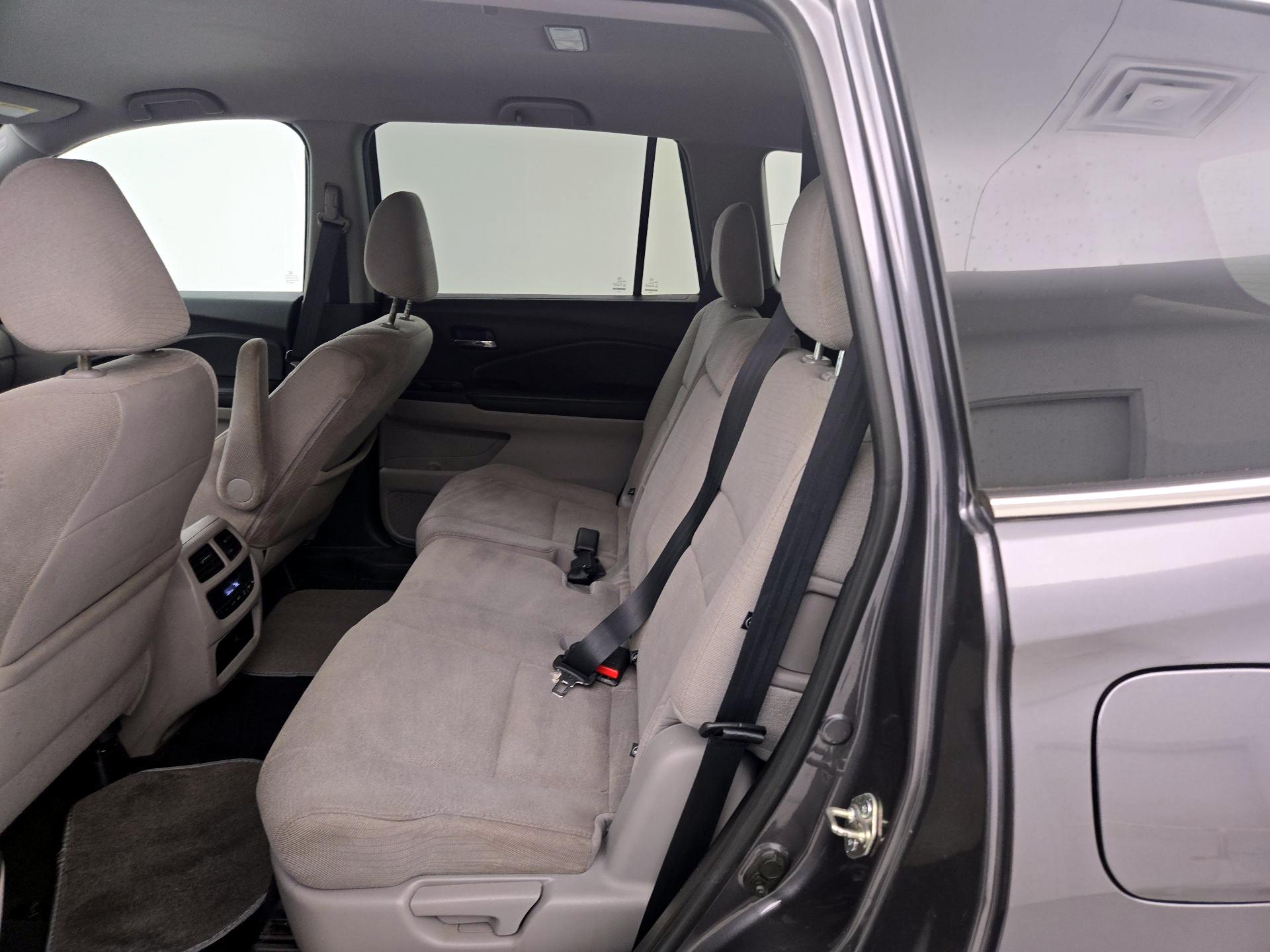 Thumbnail: 2018 Honda Pilot - 19