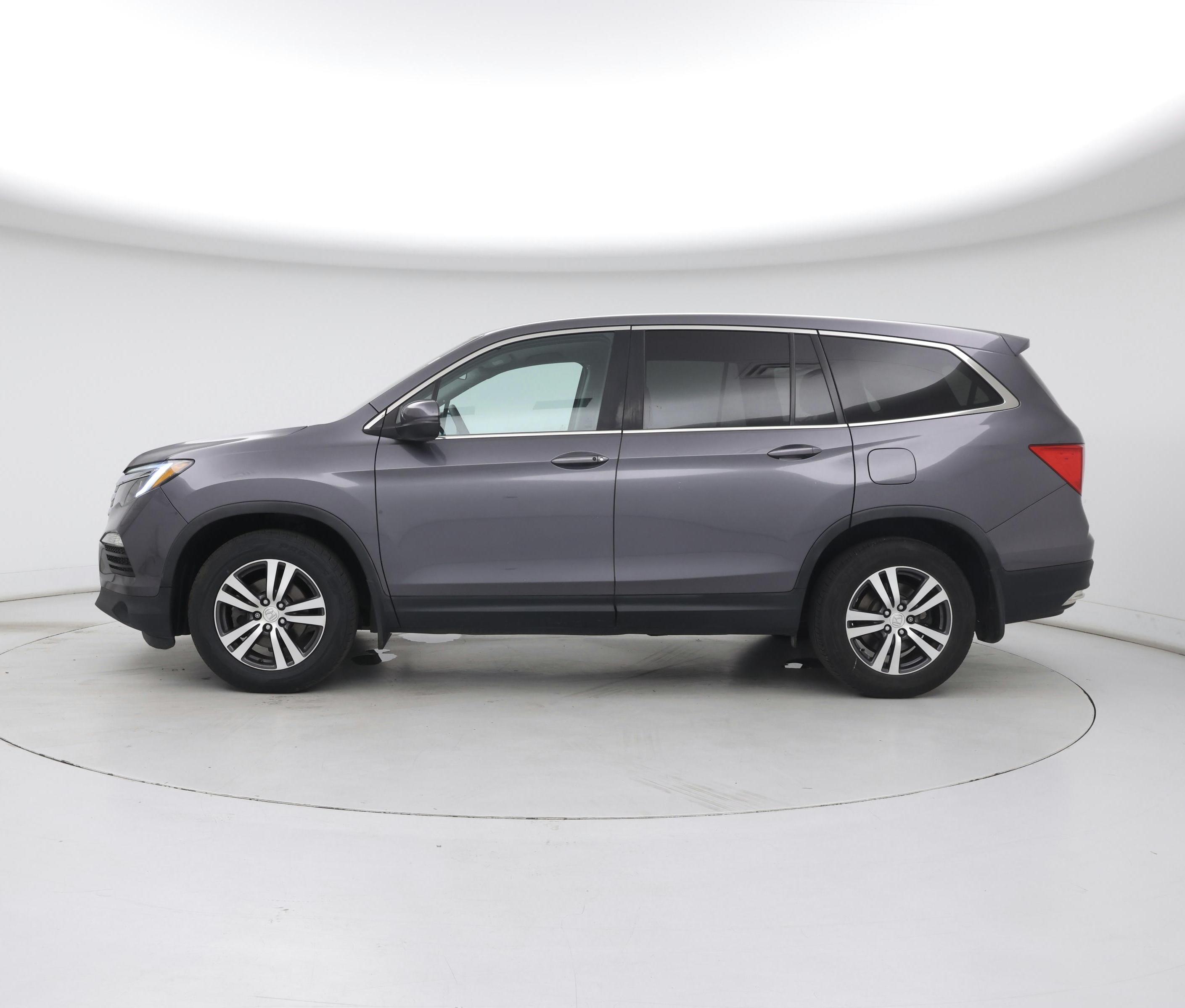 Thumbnail: 2018 Honda Pilot - 3