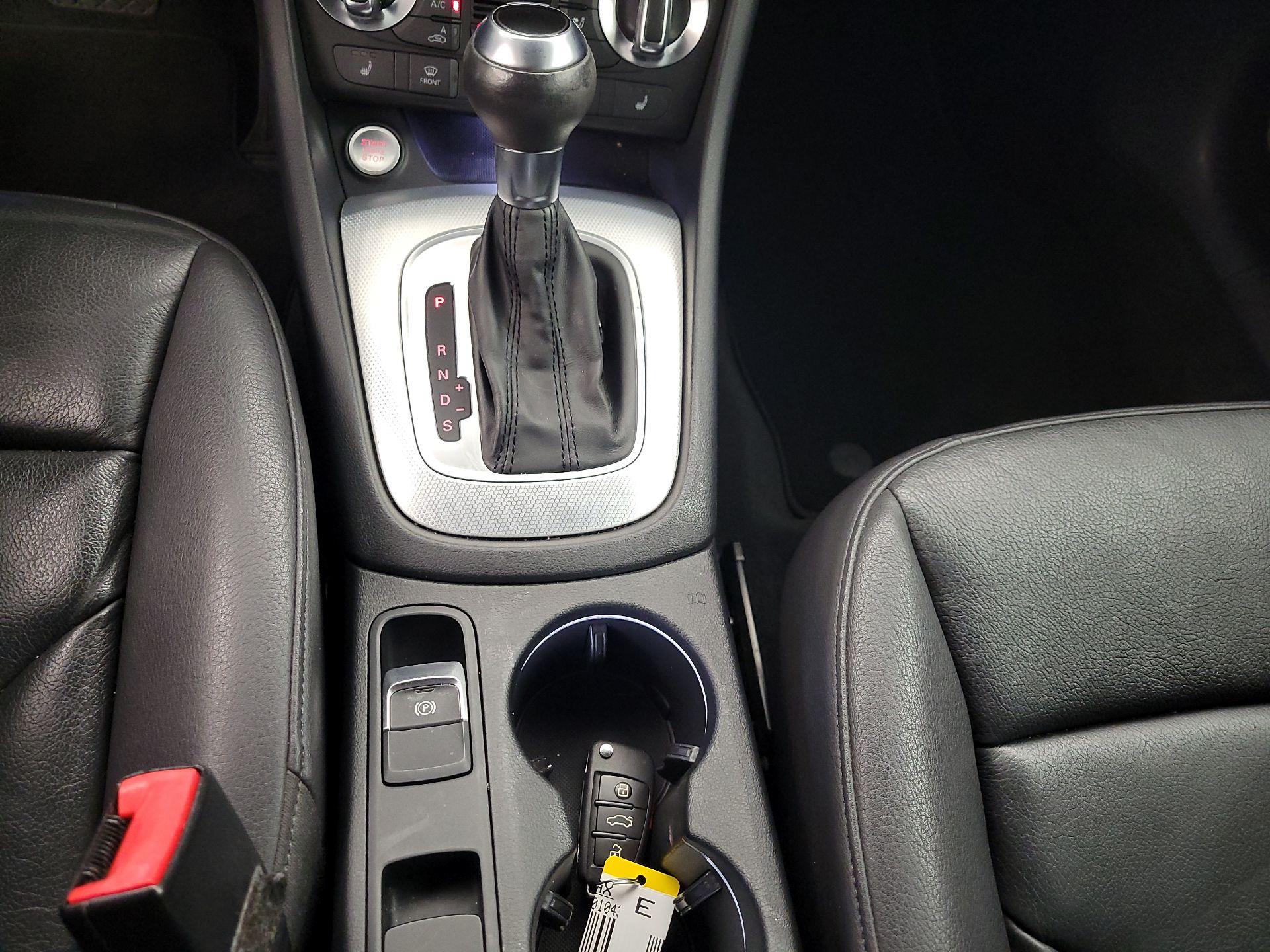 Thumbnail: 2015 Audi Q3 - 16