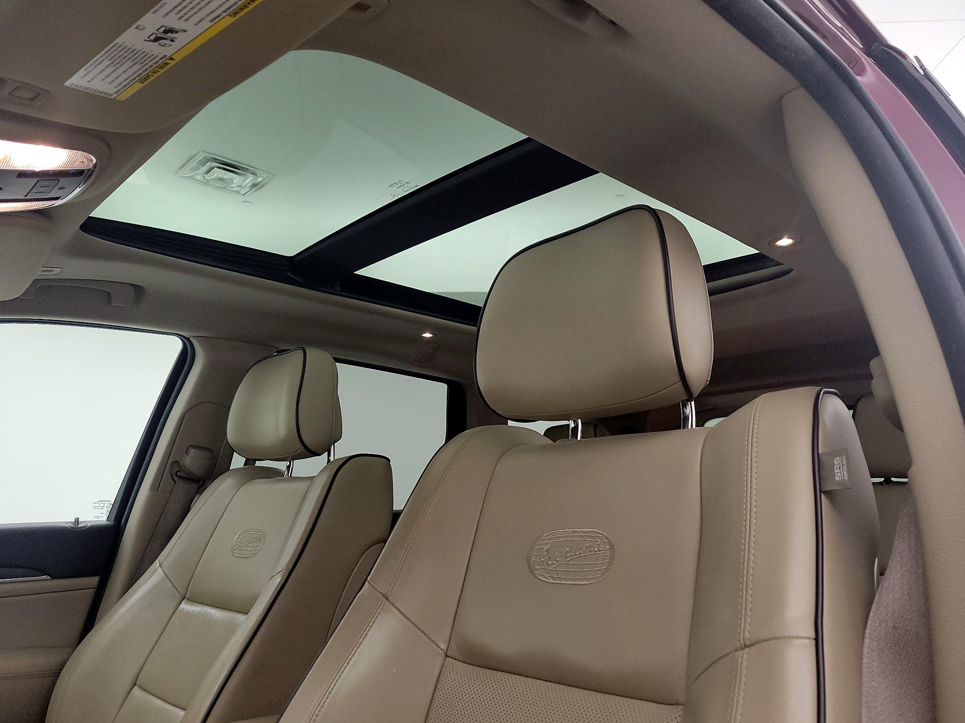 Thumbnail: 2017 Jeep Grand Cherokee - 20