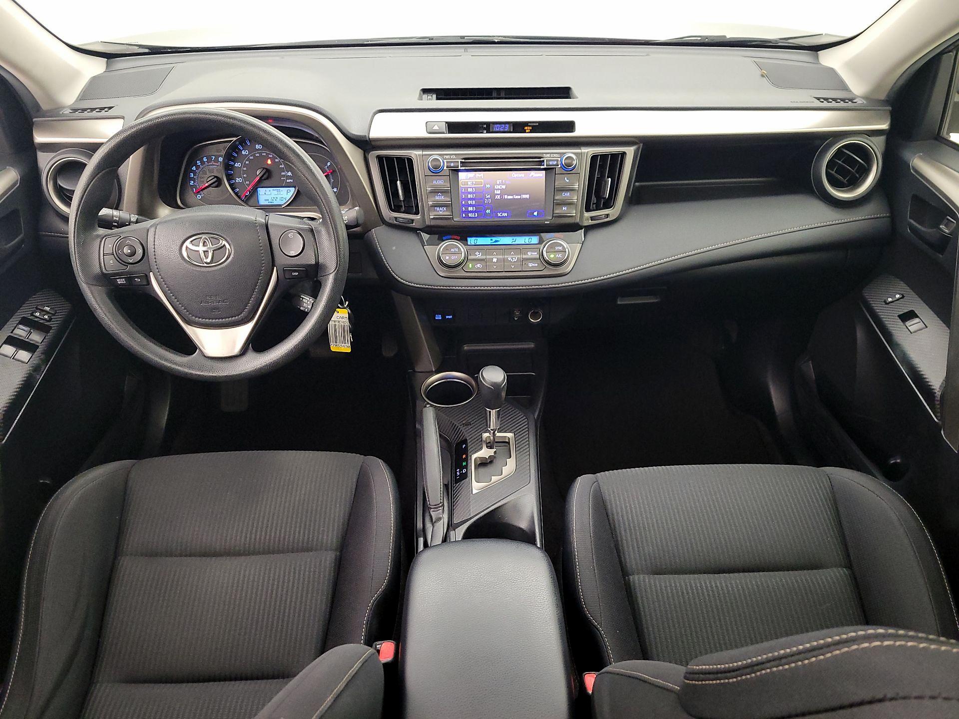 Thumbnail: 2013 Toyota RAV4 - 9