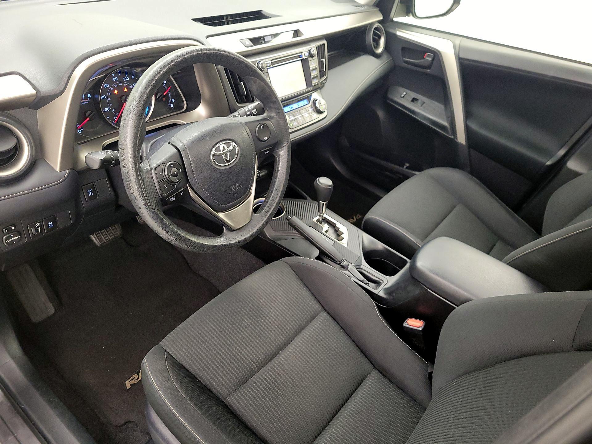 Thumbnail: 2013 Toyota RAV4 - 11