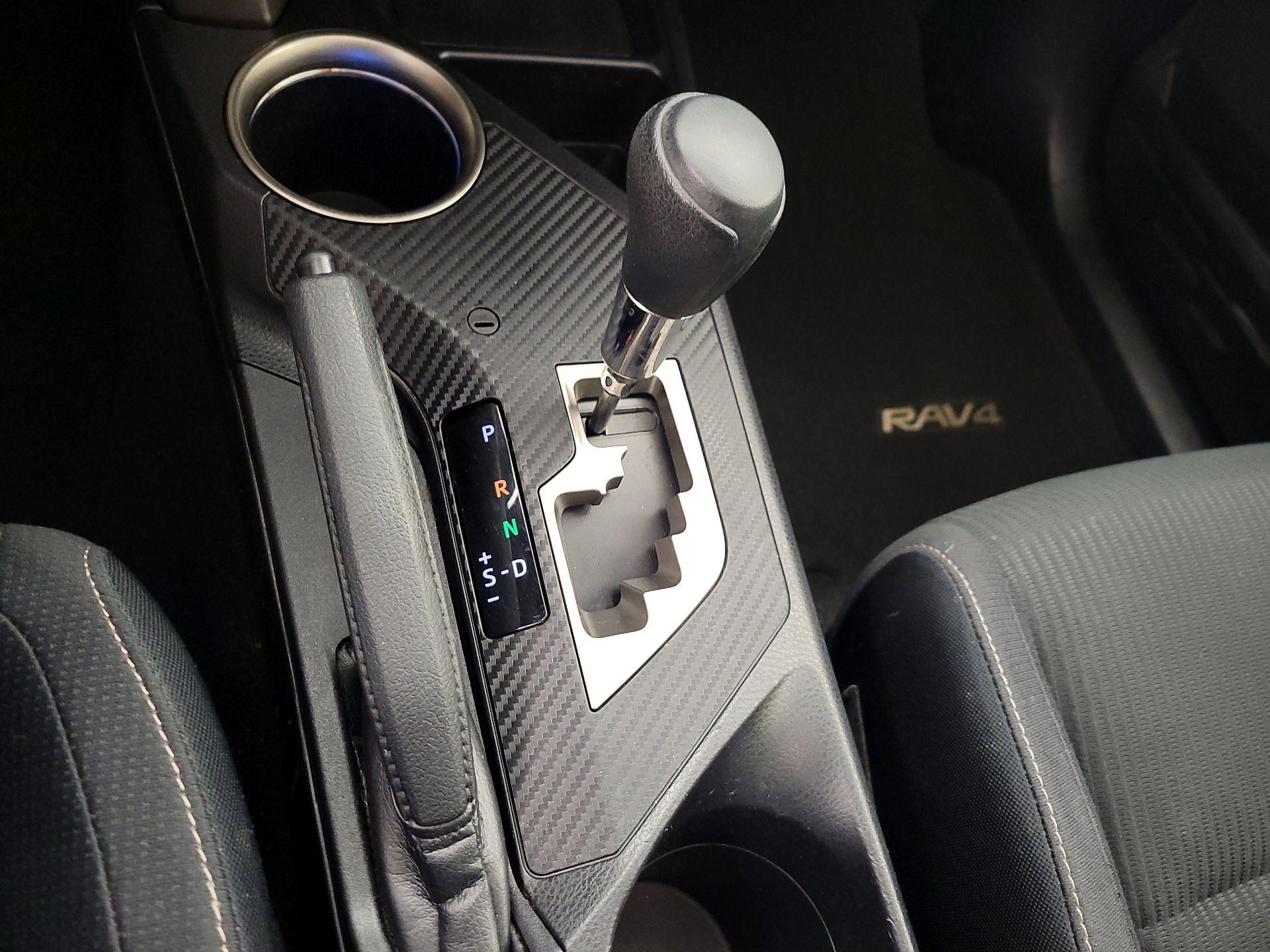 Thumbnail: 2013 Toyota RAV4 - 17