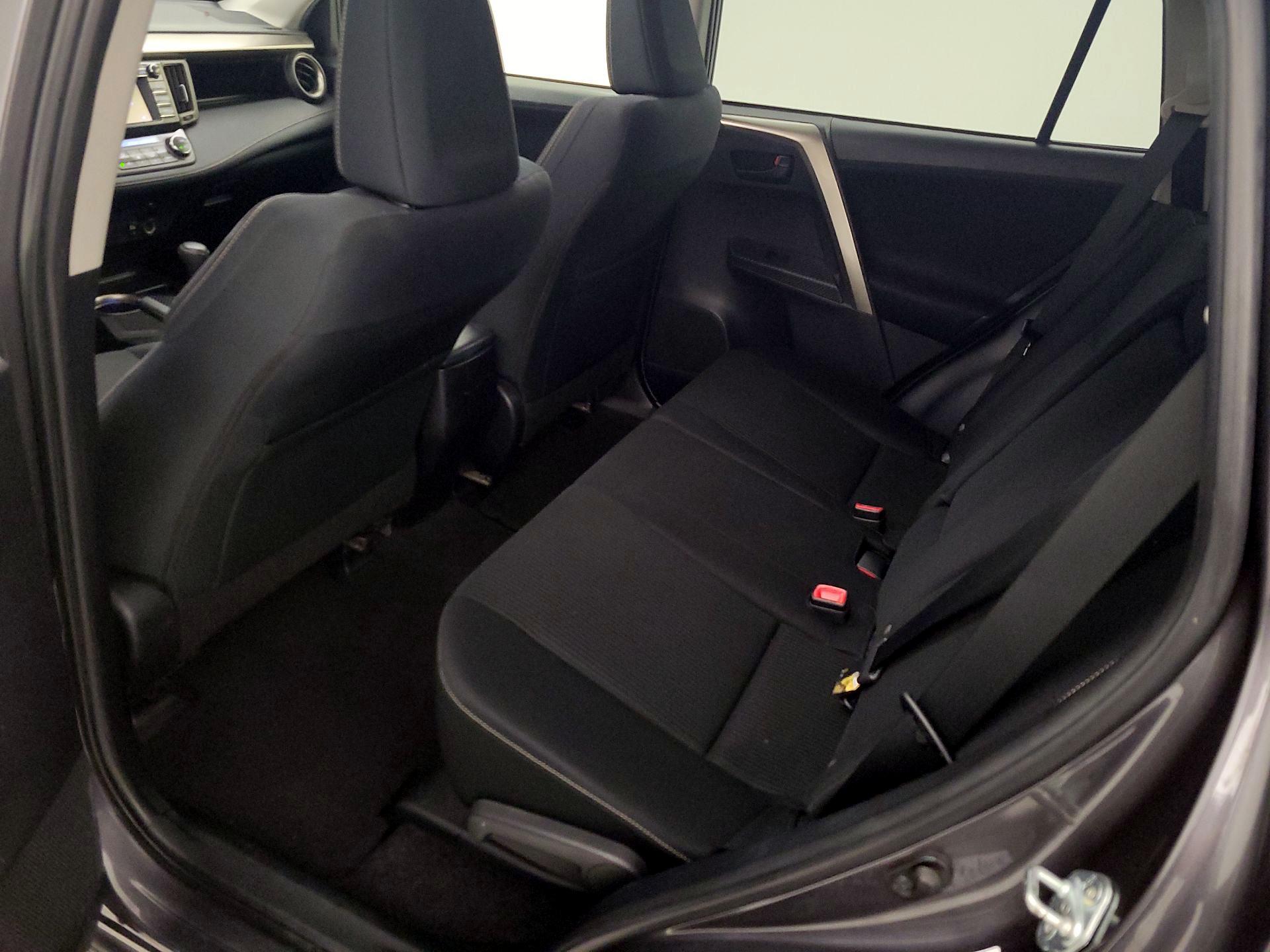 Thumbnail: 2013 Toyota RAV4 - 20