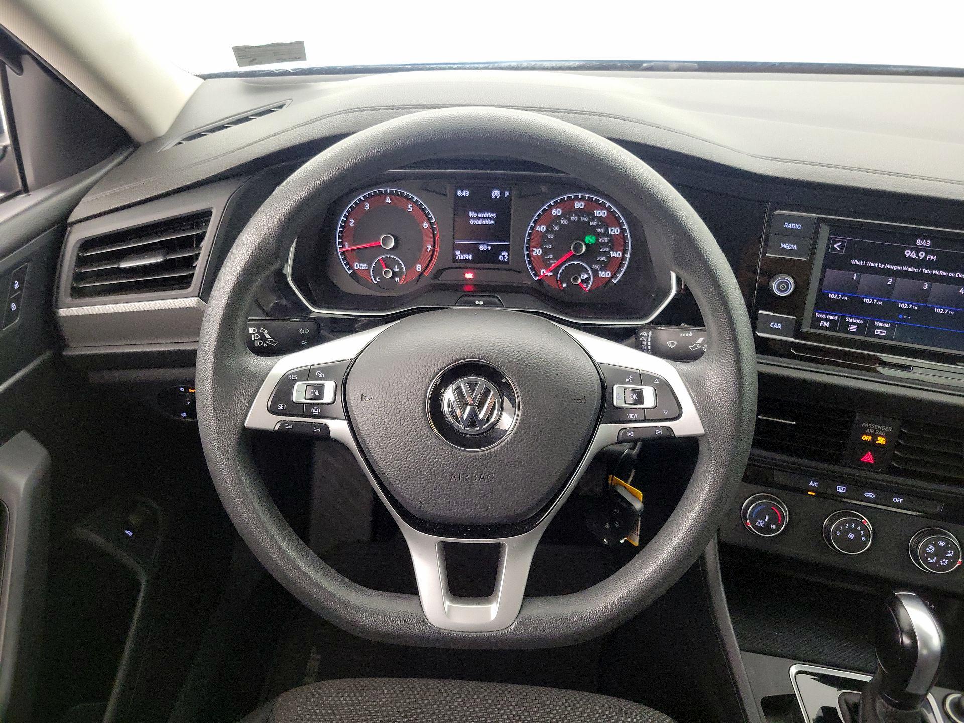 Thumbnail: 2019 Volkswagen Jetta - 10