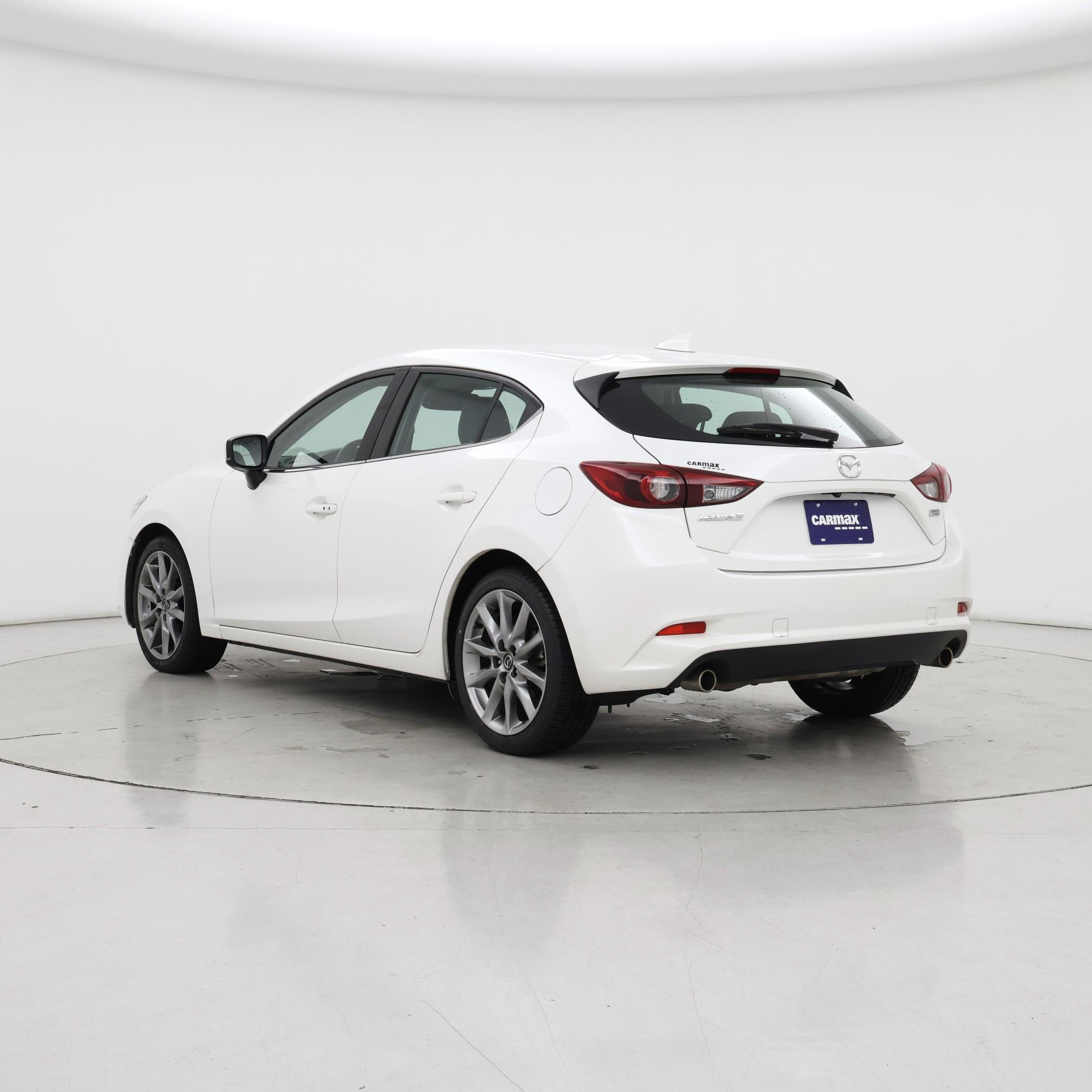 Thumbnail: 2018 Mazda Mazda3 - 2