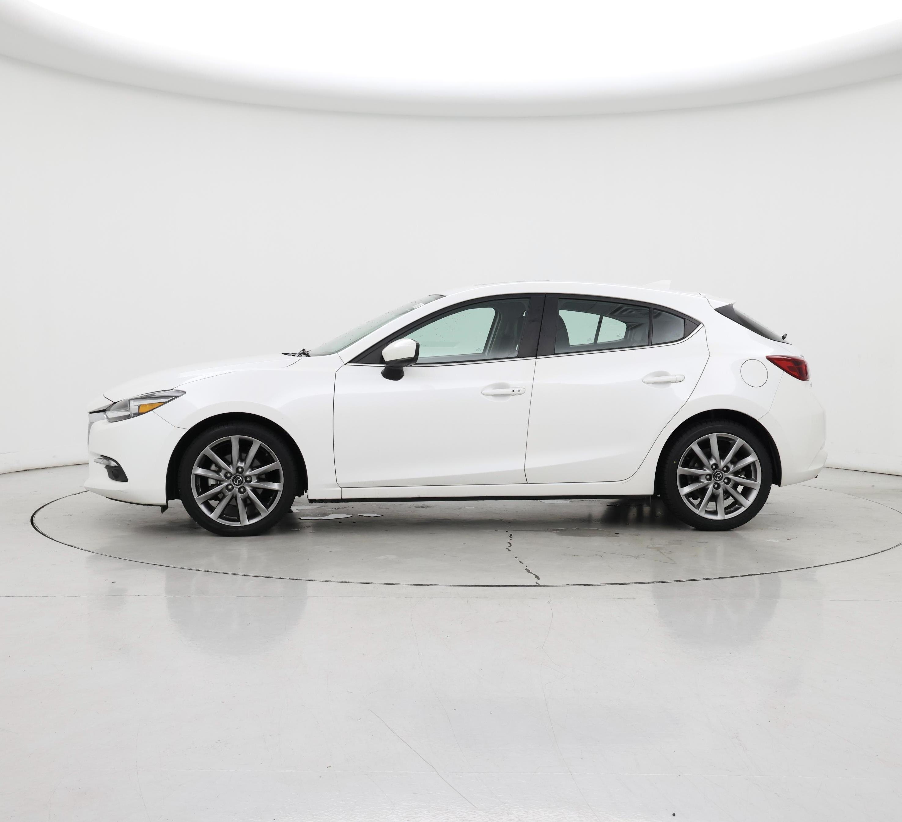Thumbnail: 2018 Mazda Mazda3 - 3