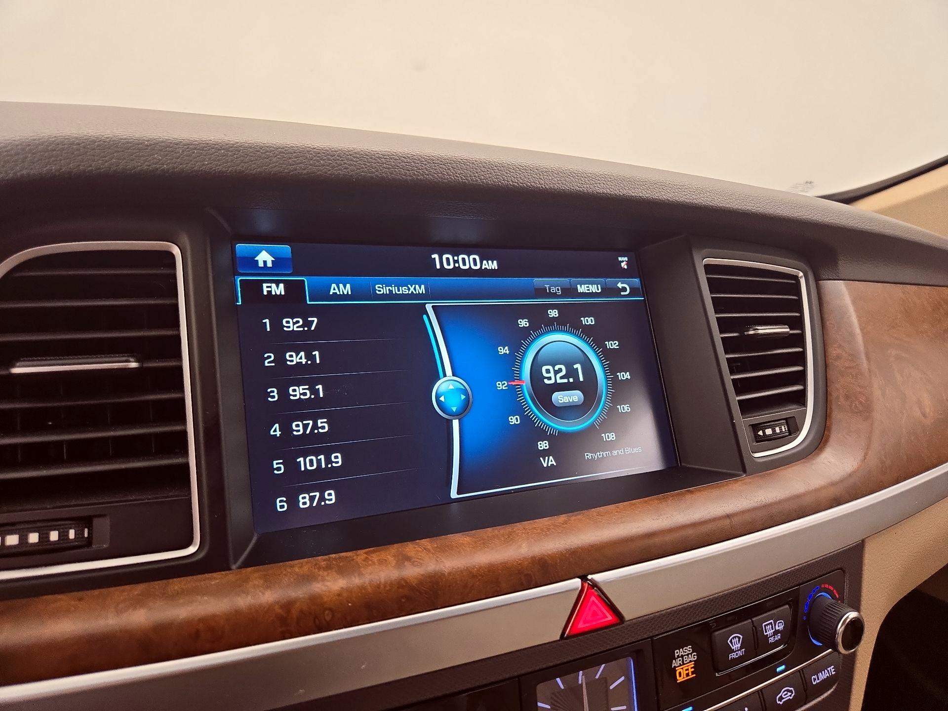 Thumbnail: 2016 Hyundai Genesis - 16