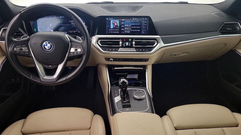 2022 BMW 3 Series 330i xDrive 9