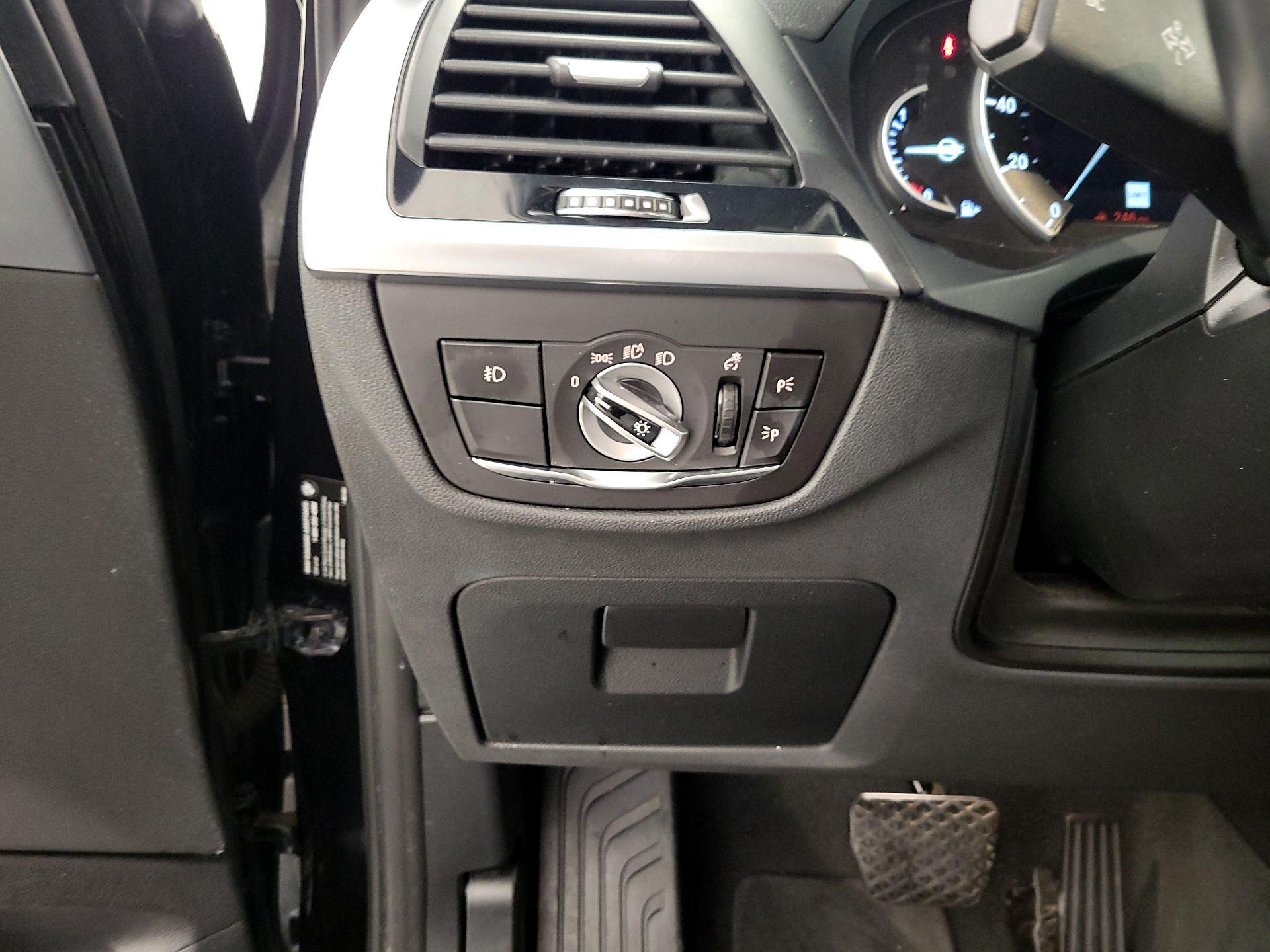 Thumbnail: 2019 BMW X3 - 13