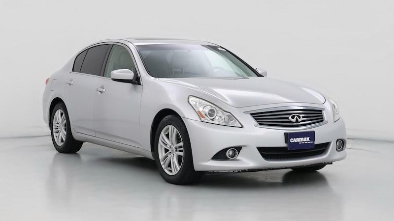 2013 INFINITI G37 X Hero Image
