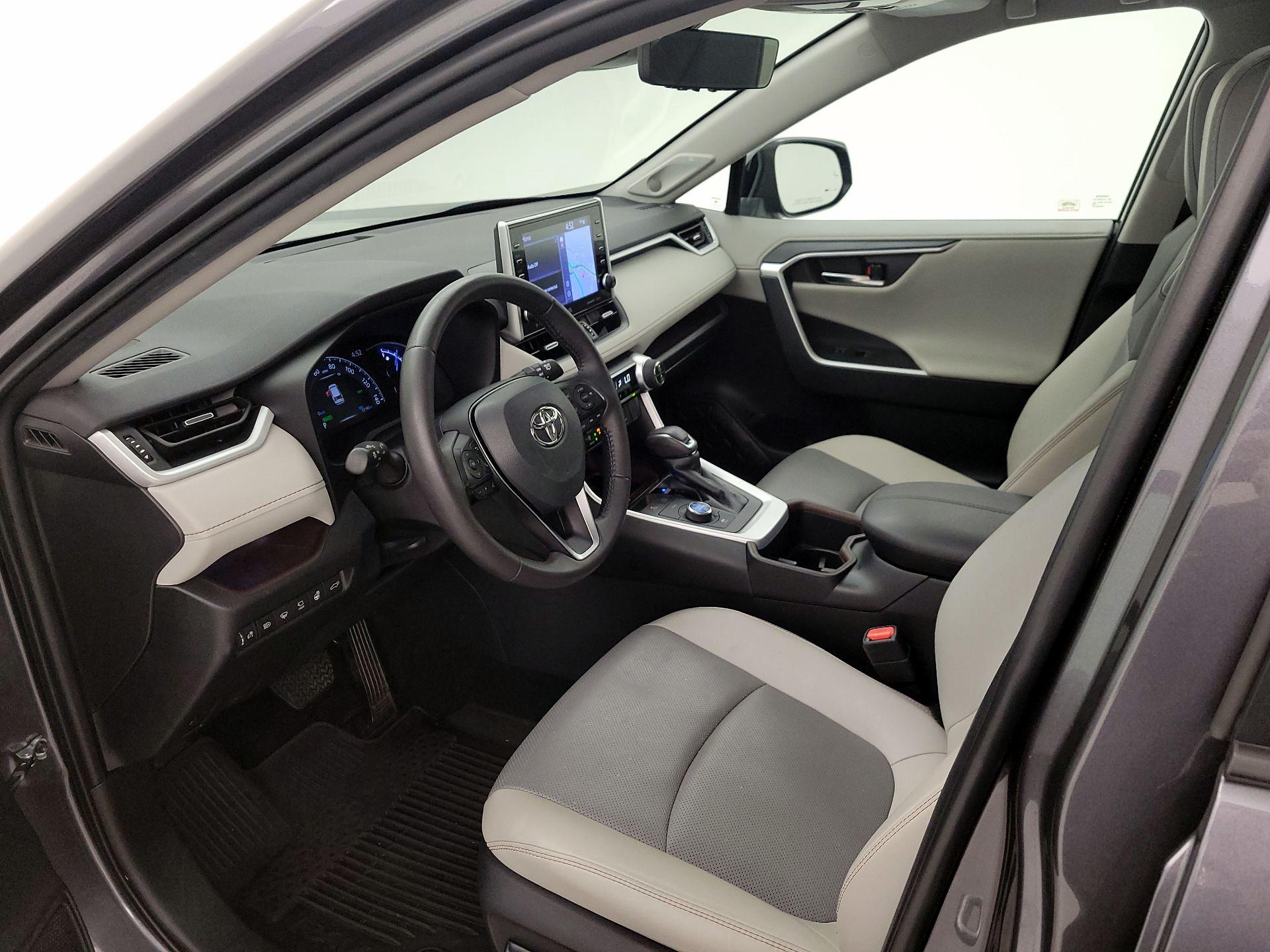 Thumbnail: 2022 Toyota RAV4 - 11