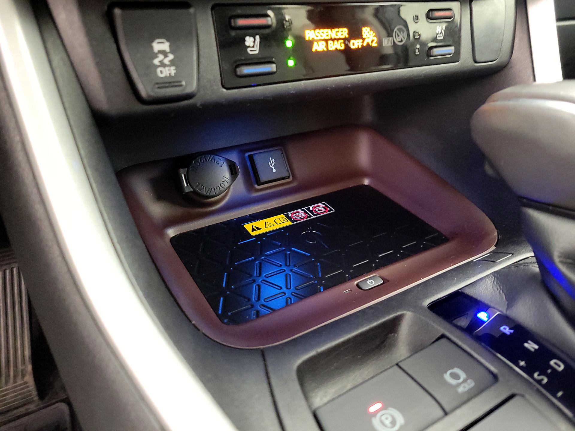 Thumbnail: 2022 Toyota RAV4 - 19