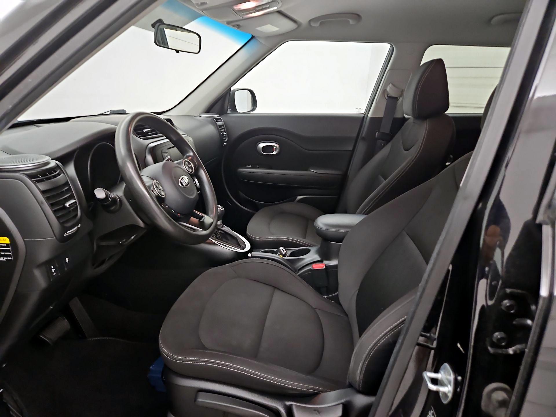Thumbnail: 2018 Kia Soul - 11
