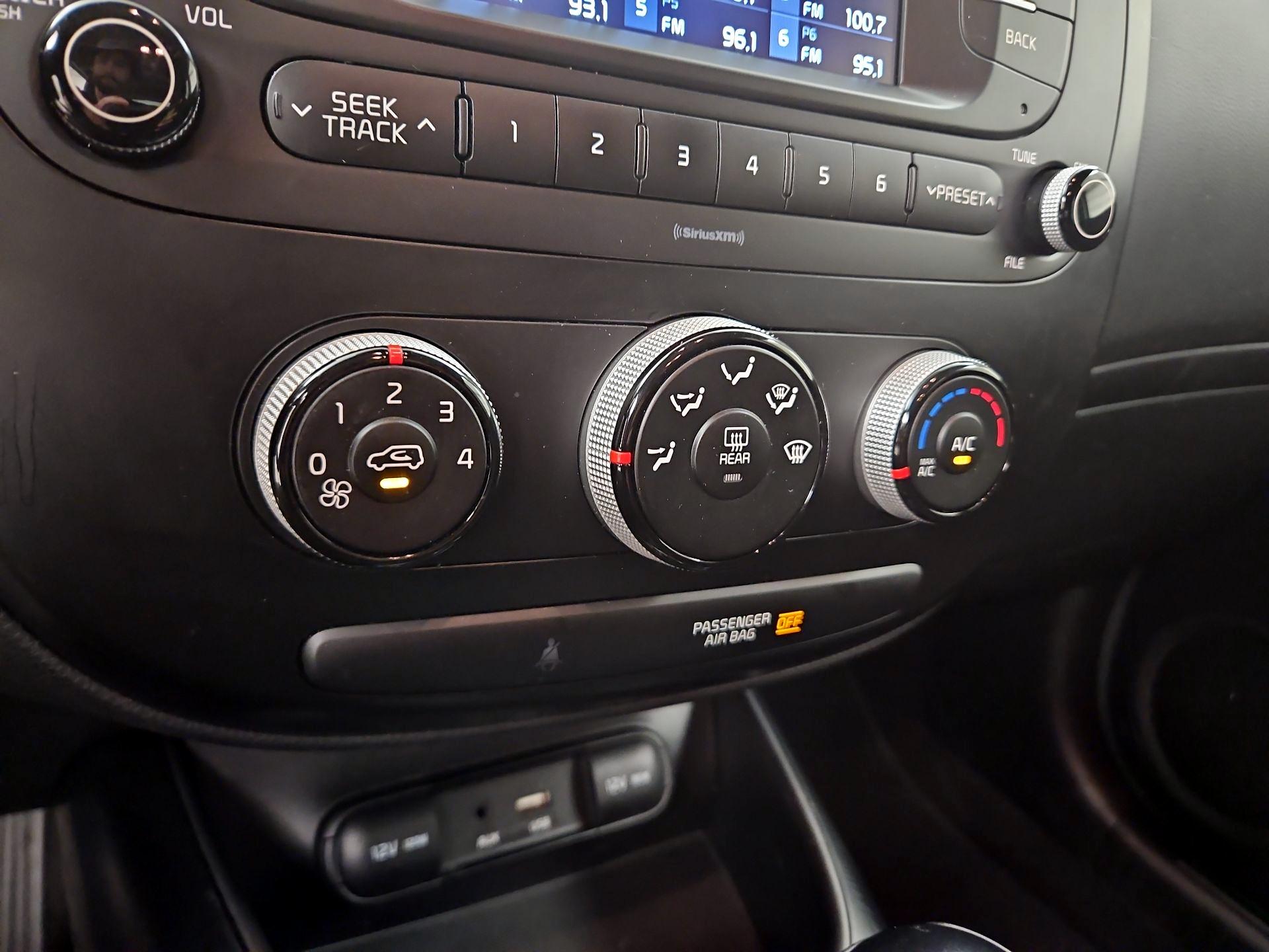Thumbnail: 2018 Kia Soul - 15