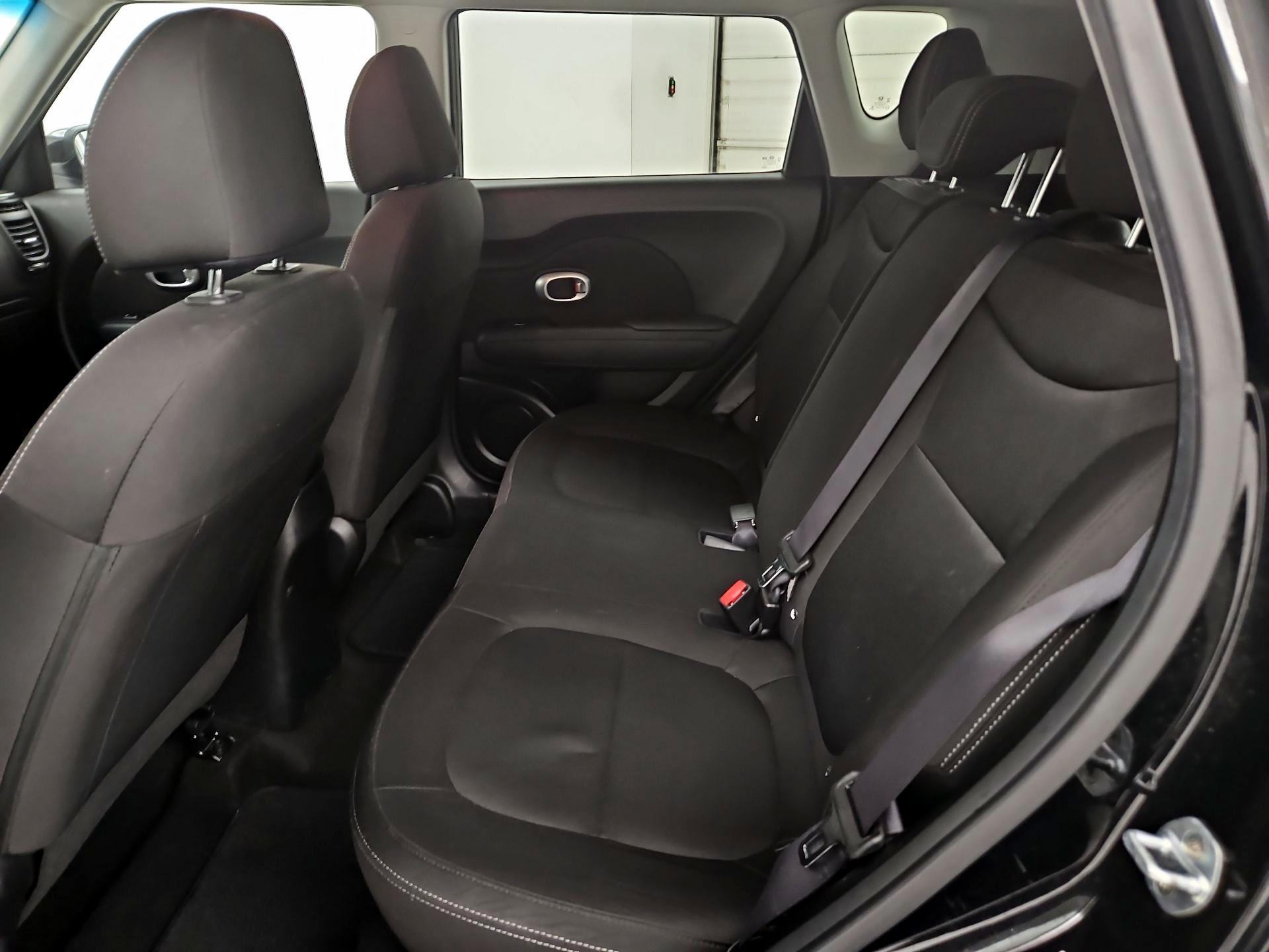 Thumbnail: 2018 Kia Soul - 18