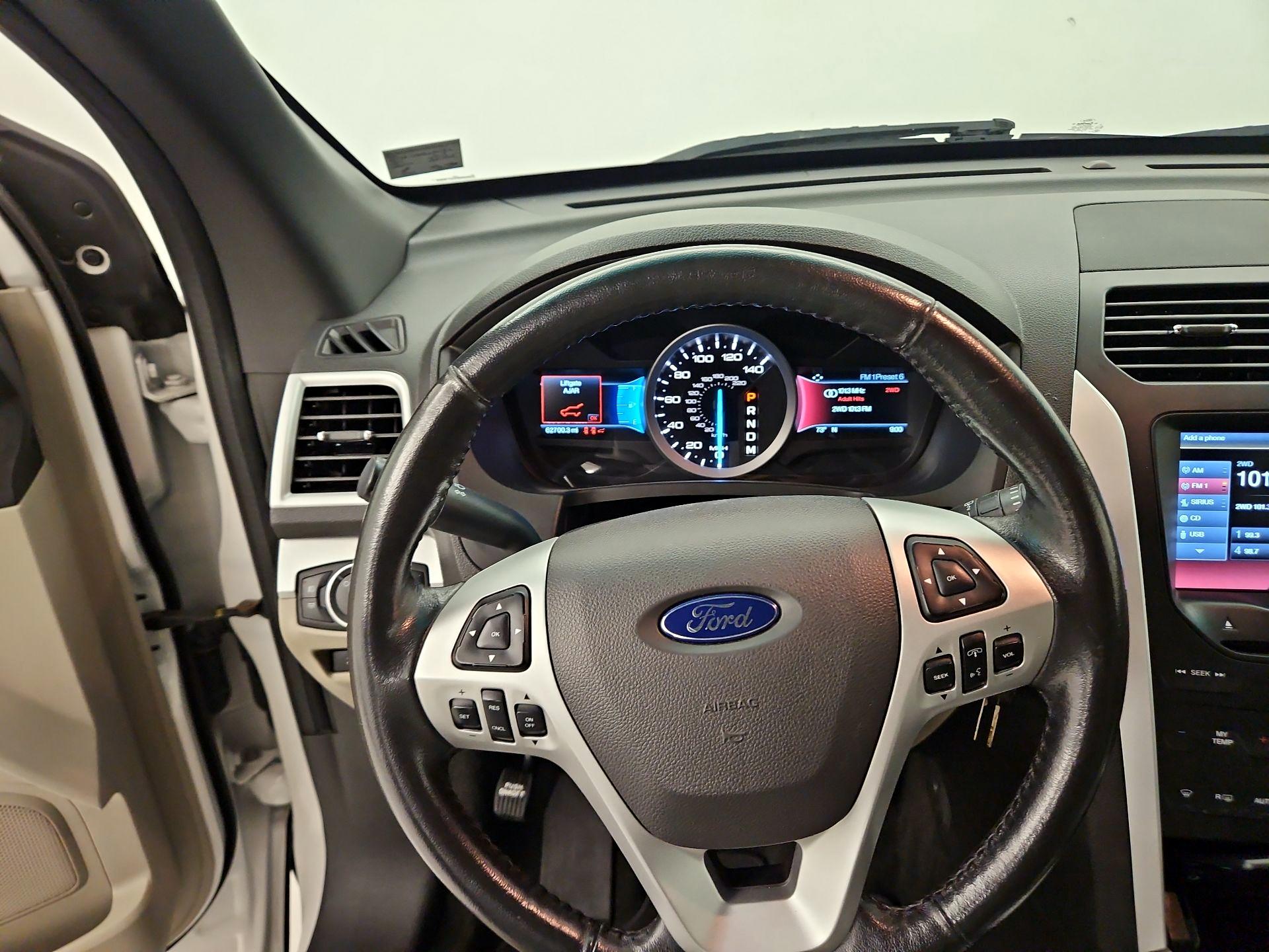 Thumbnail: 2014 Ford Explorer - 10