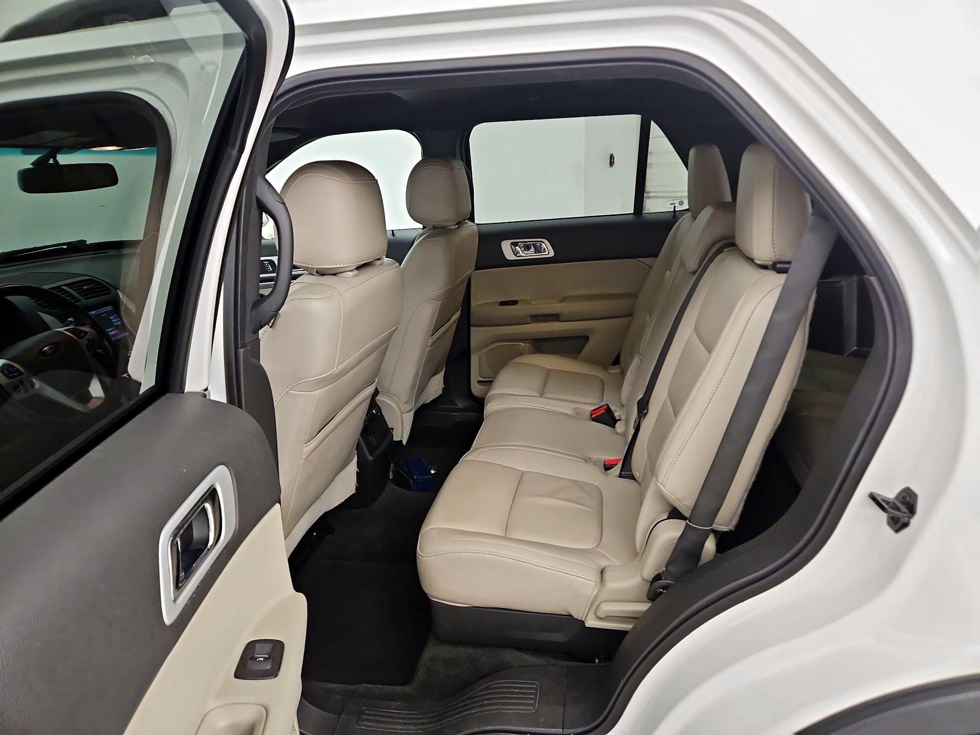 Thumbnail: 2014 Ford Explorer - 19