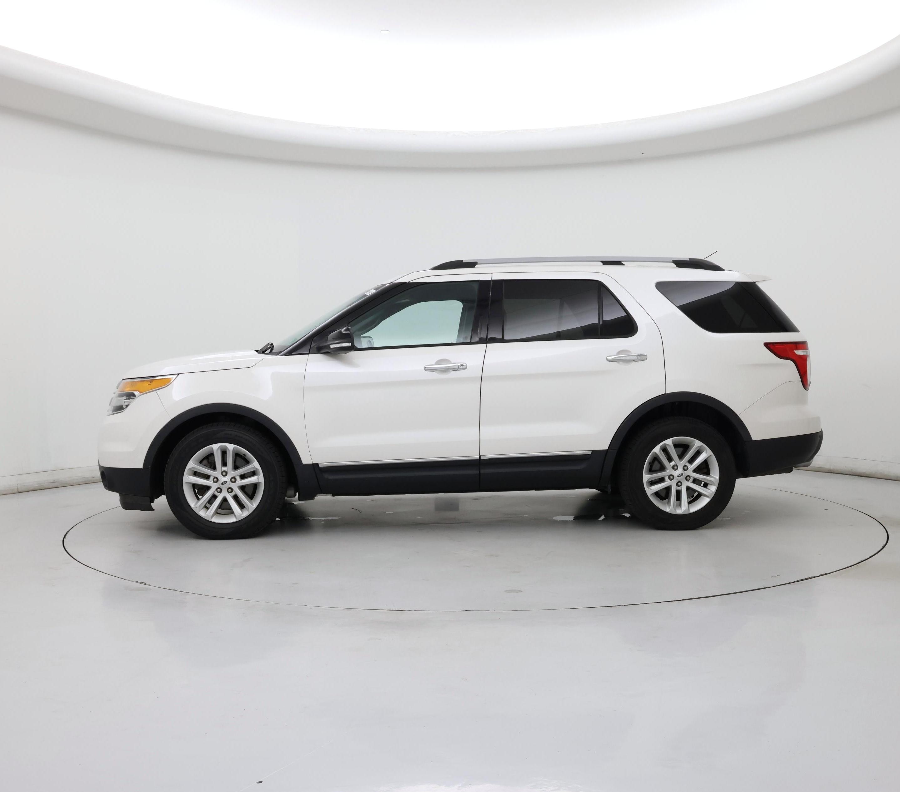 Thumbnail: 2014 Ford Explorer - 3