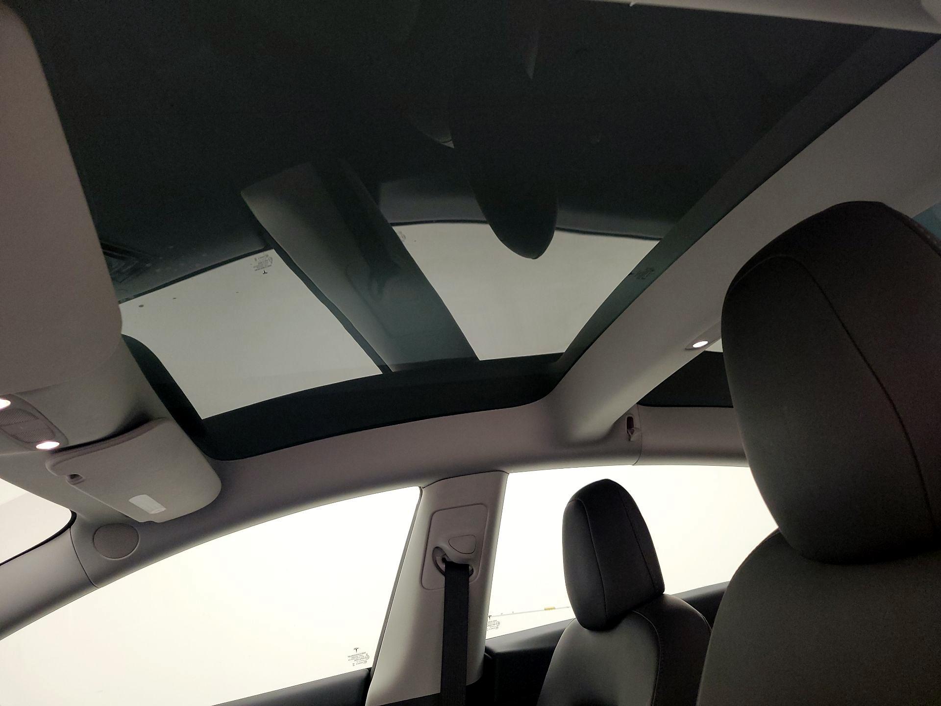 Thumbnail: 2022 Tesla Model 3 - 19