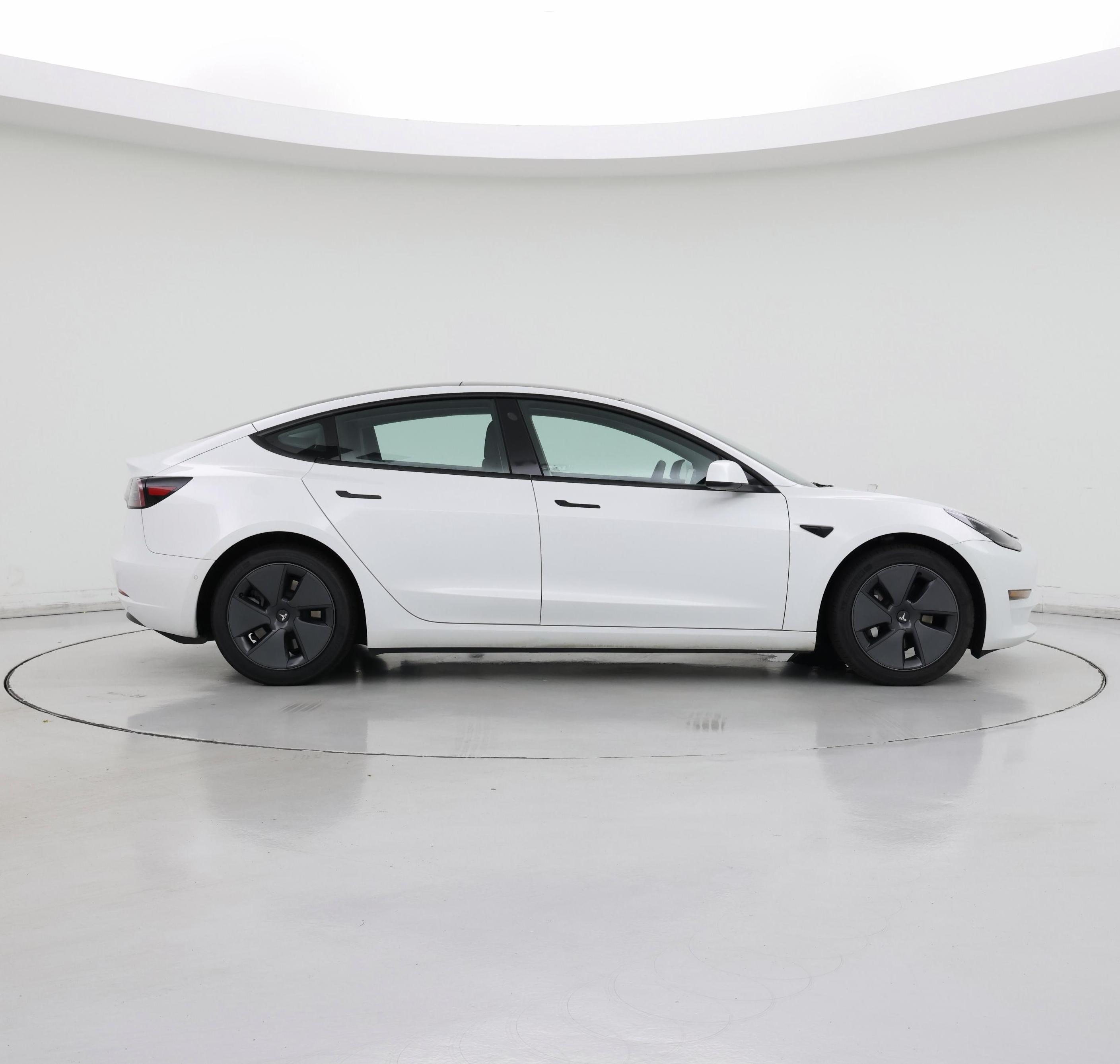 Thumbnail: 2022 Tesla Model 3 - 7