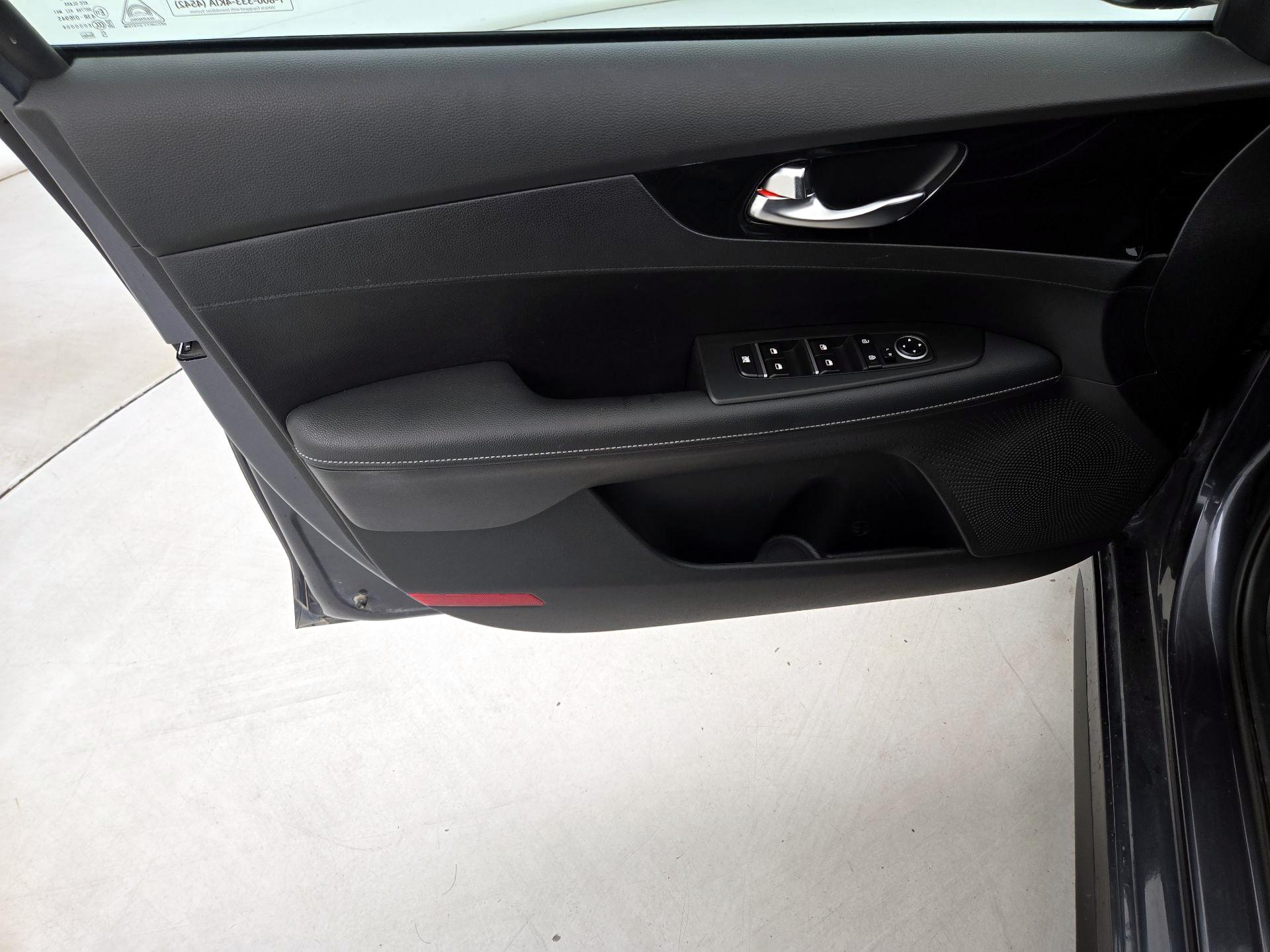 Thumbnail: 2024 Kia Forte - 12