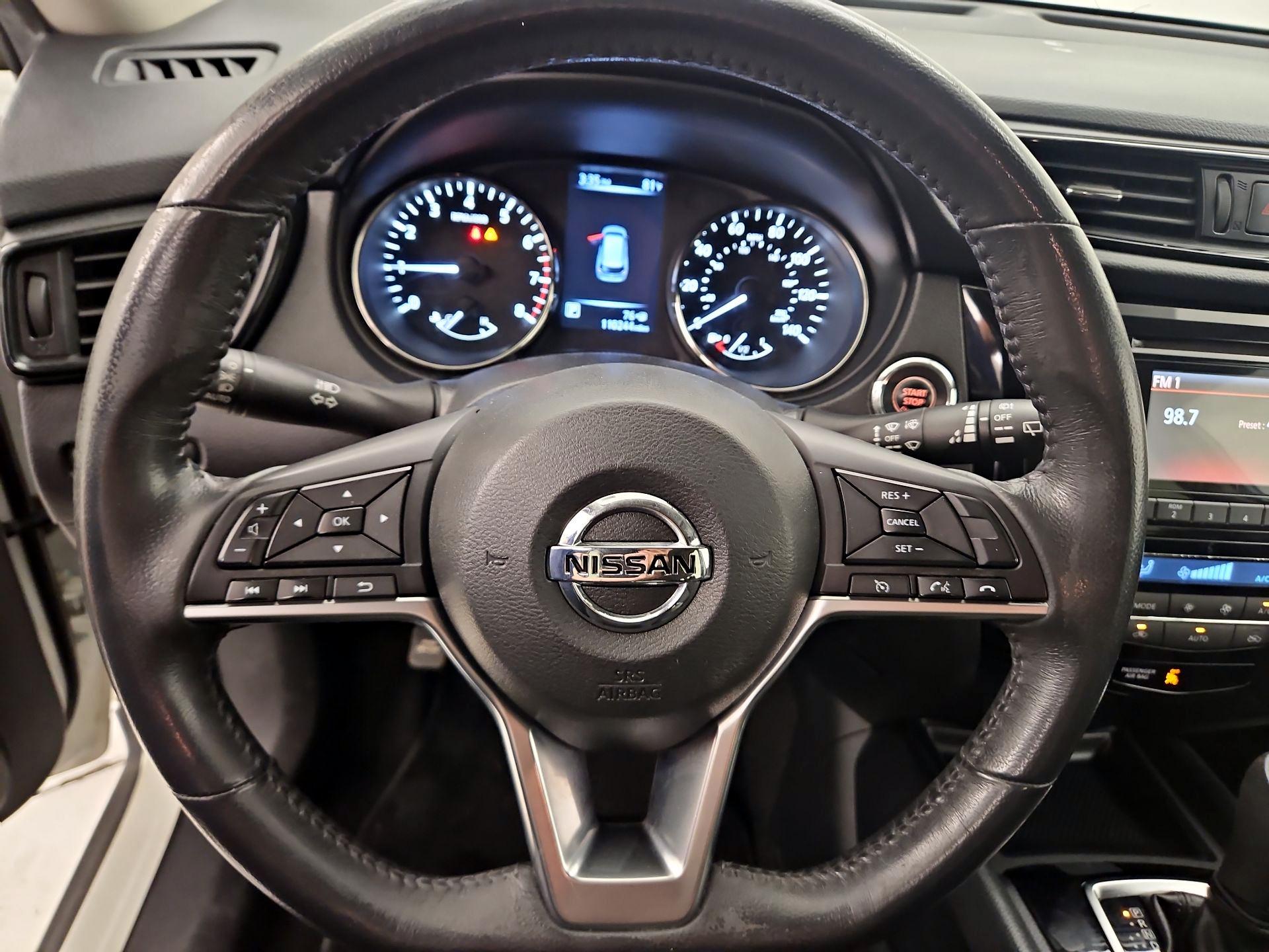 Thumbnail: 2017 Nissan Rogue - 10