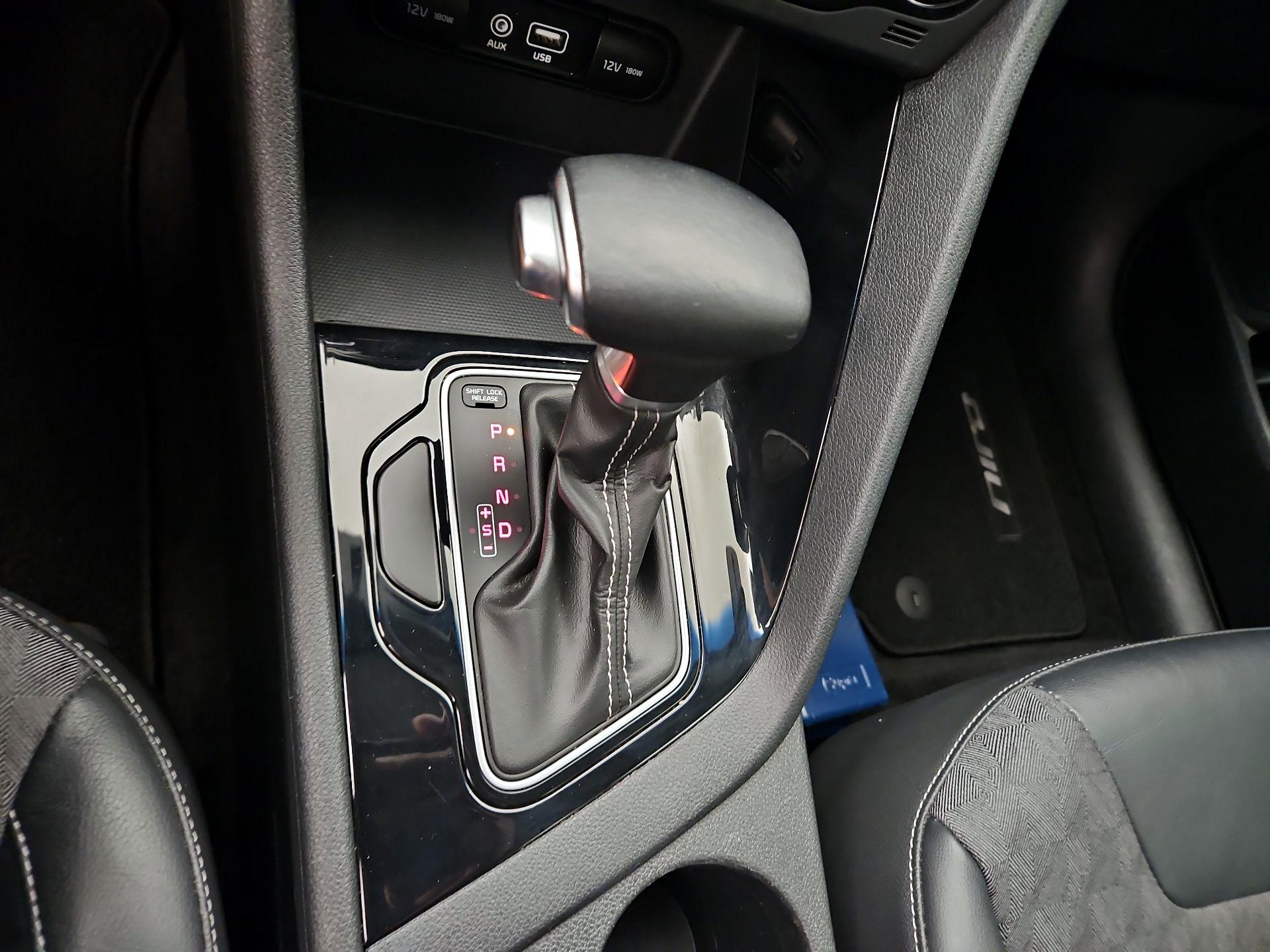 Thumbnail: 2019 Kia Niro - 17