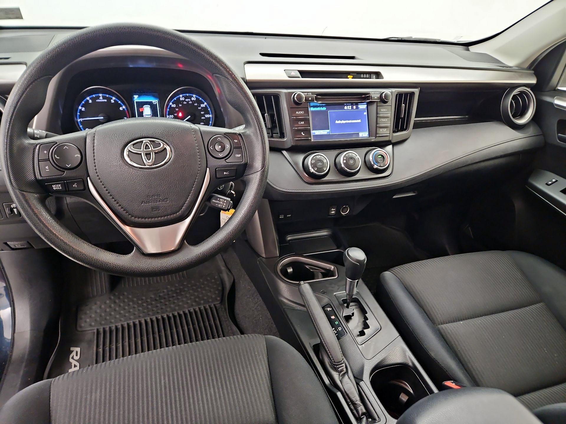 Thumbnail: 2017 Toyota RAV4 - 9