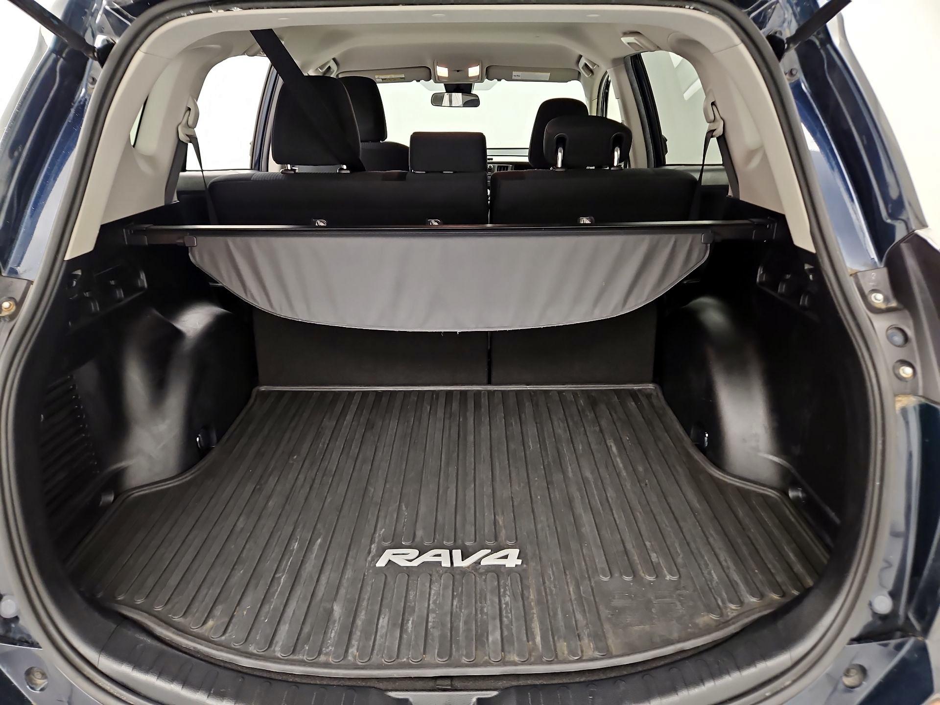 Thumbnail: 2017 Toyota RAV4 - 20