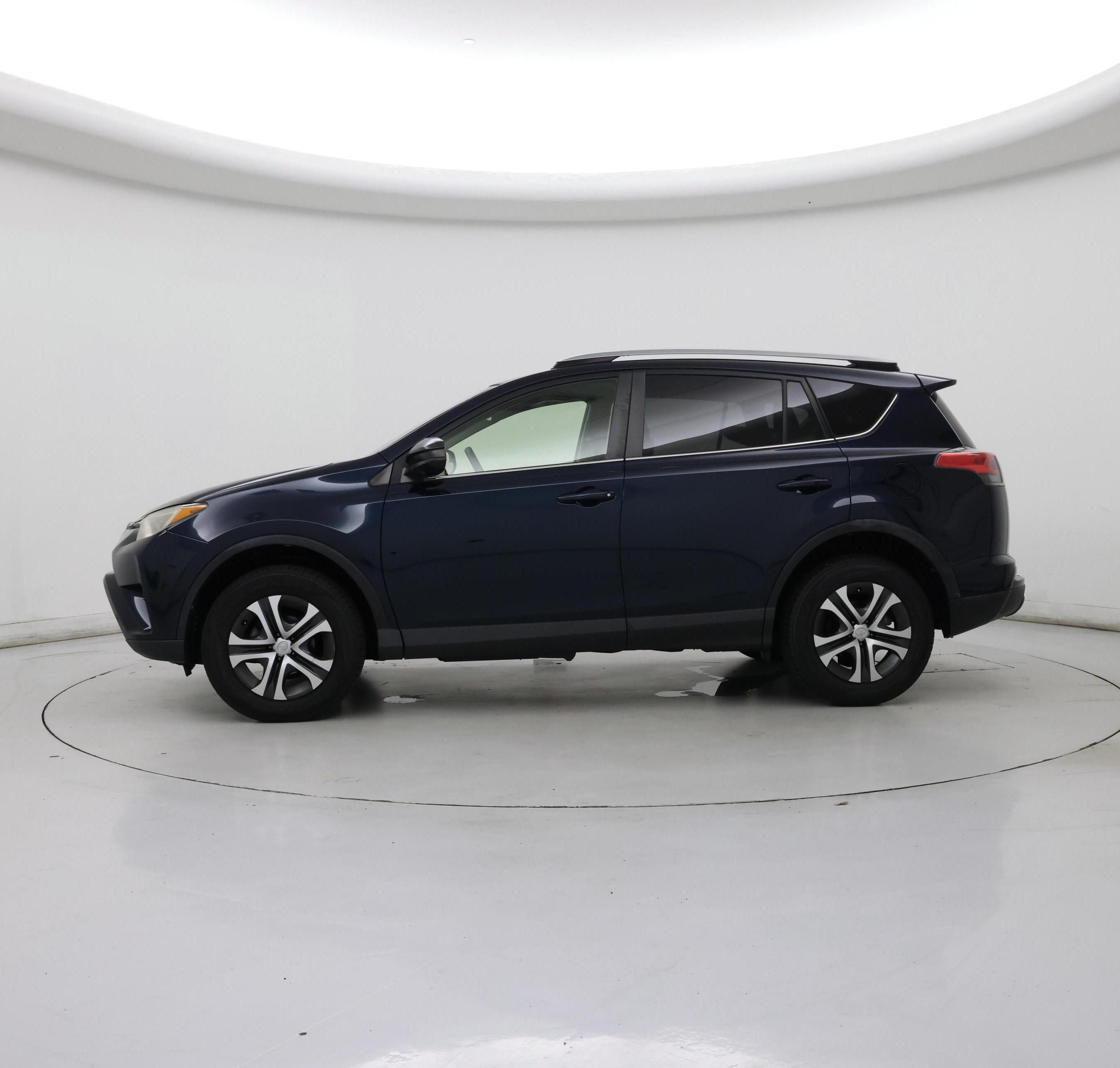 Thumbnail: 2017 Toyota RAV4 - 3