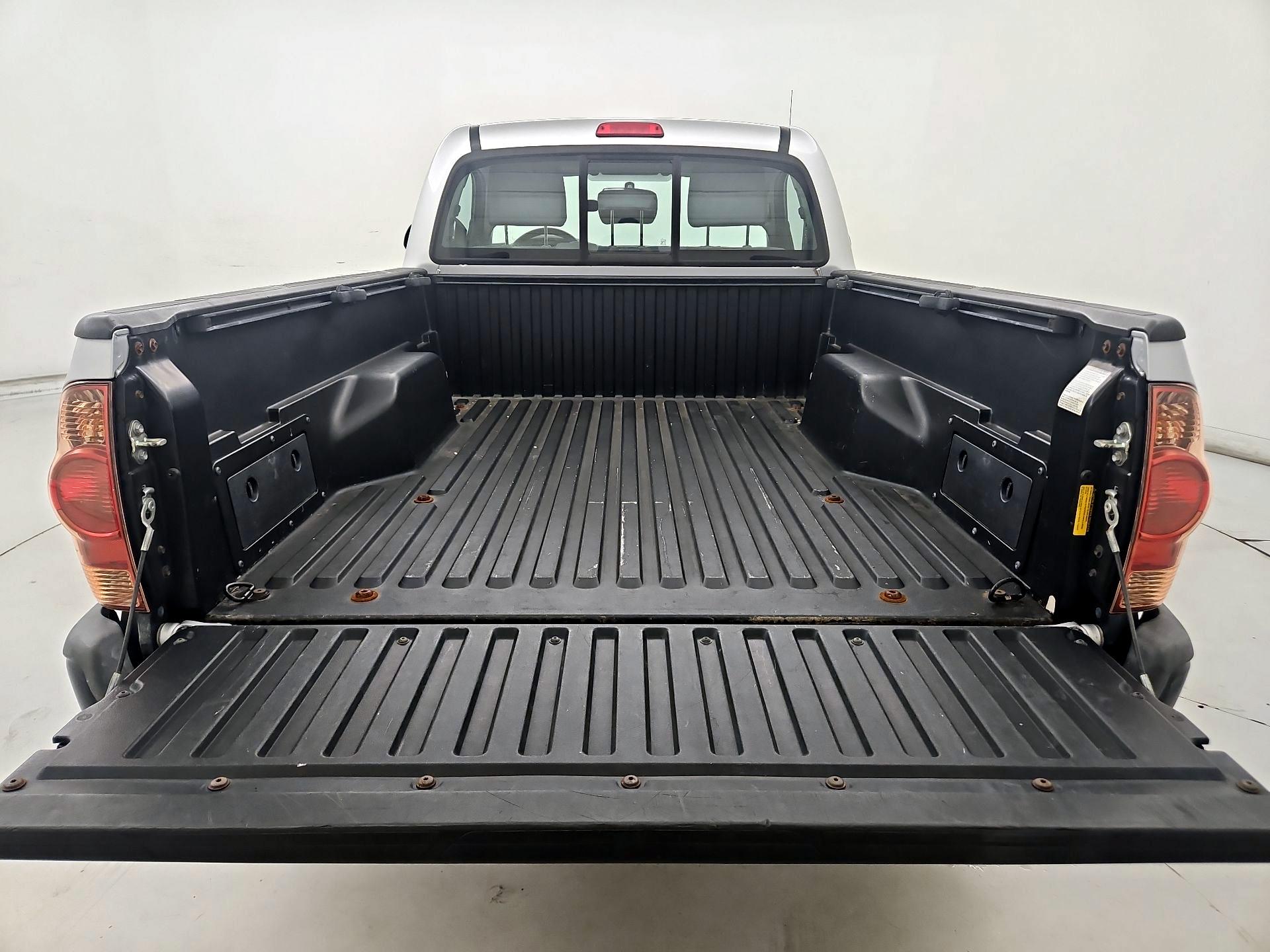 Thumbnail: 2013 Toyota Tacoma - 18