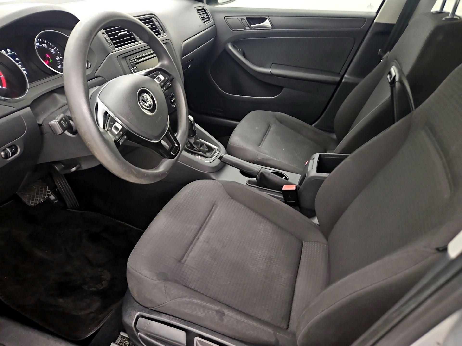 Thumbnail: 2015 Volkswagen Jetta - 11