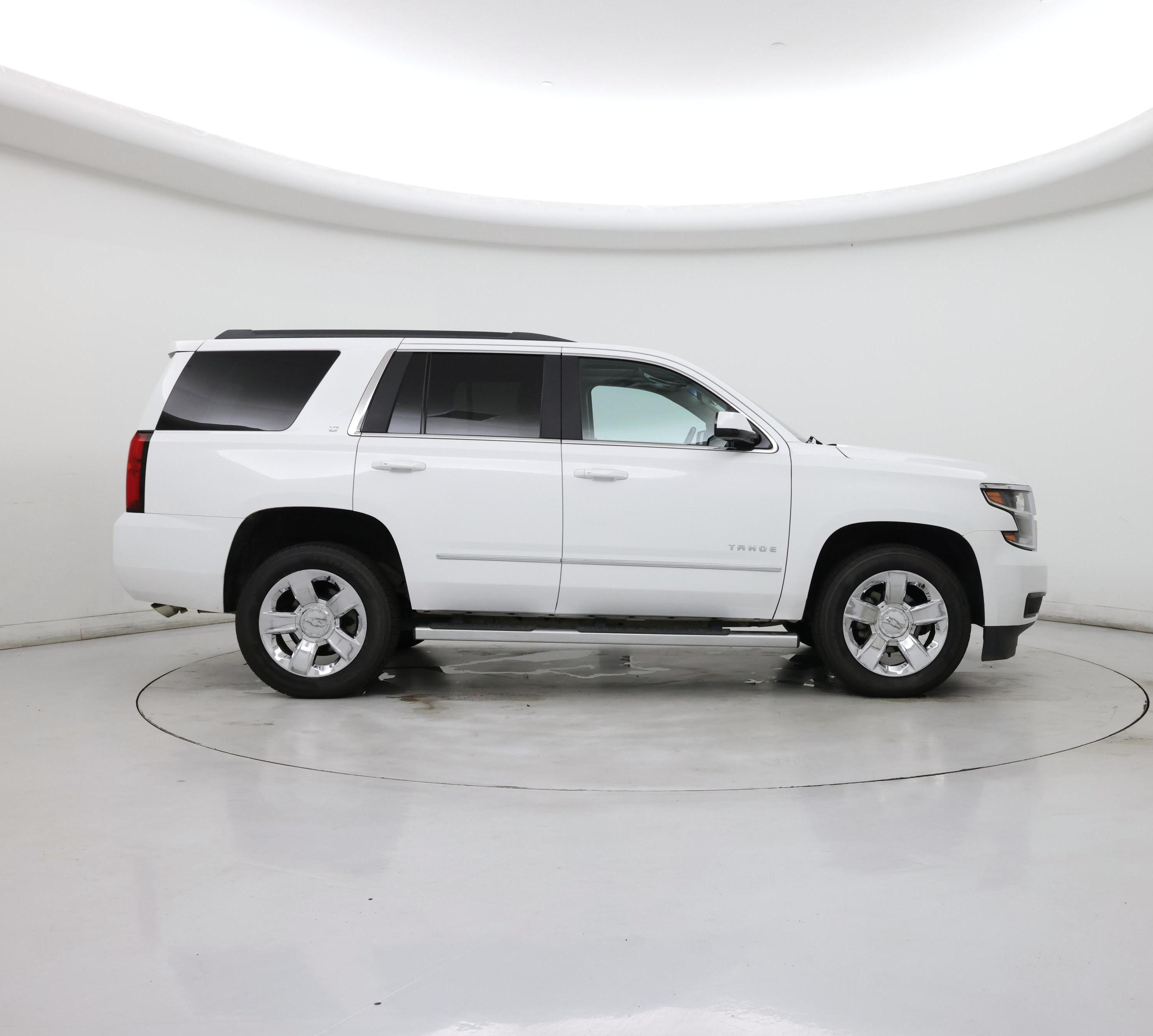 Thumbnail: 2017 Chevrolet Tahoe - 7