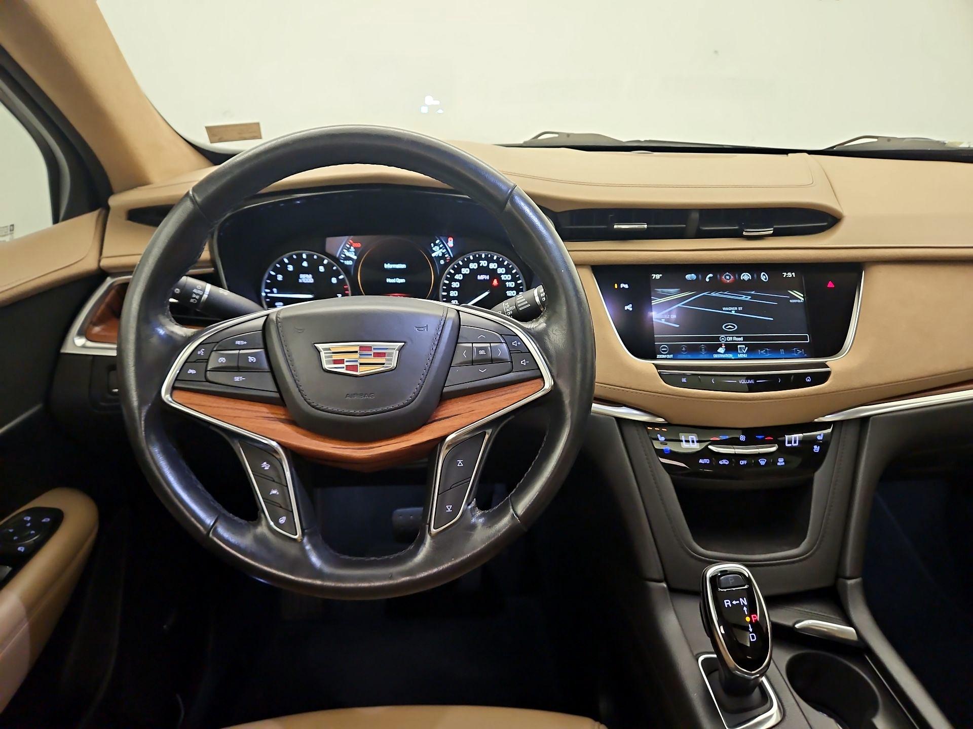 Thumbnail: 2018 Cadillac XT5 - 10