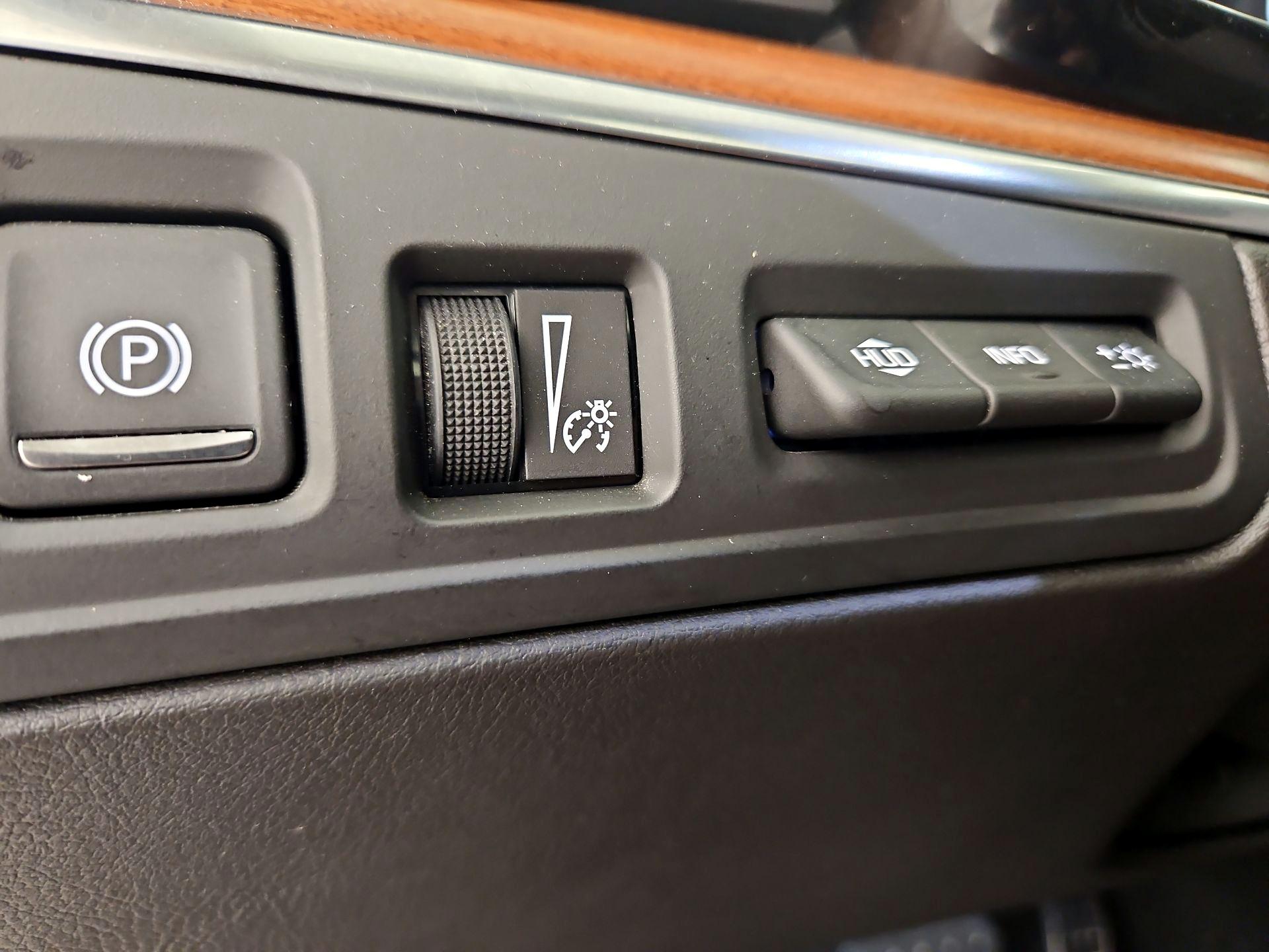Thumbnail: 2018 Cadillac XT5 - 13
