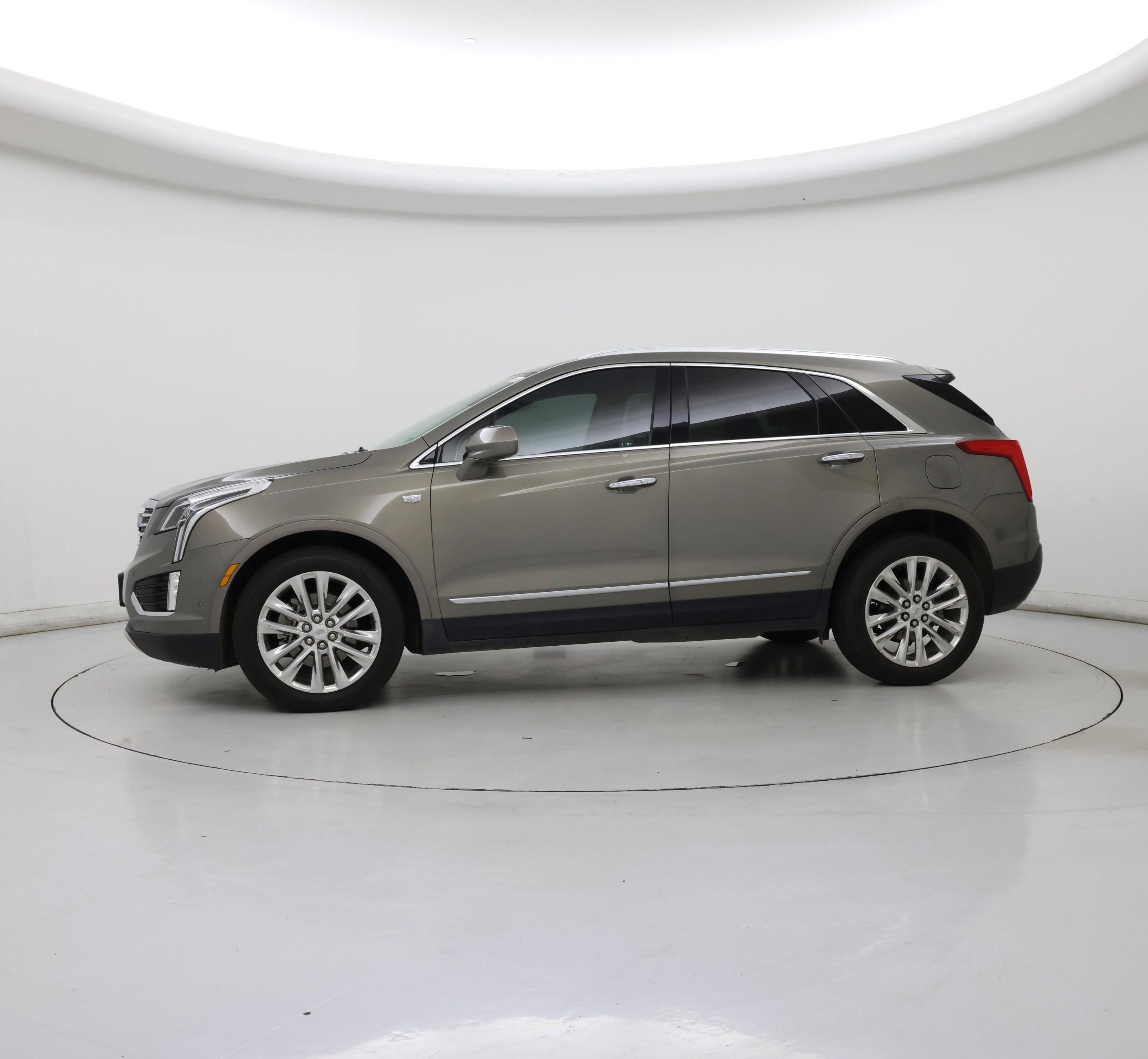 Thumbnail: 2018 Cadillac XT5 - 3