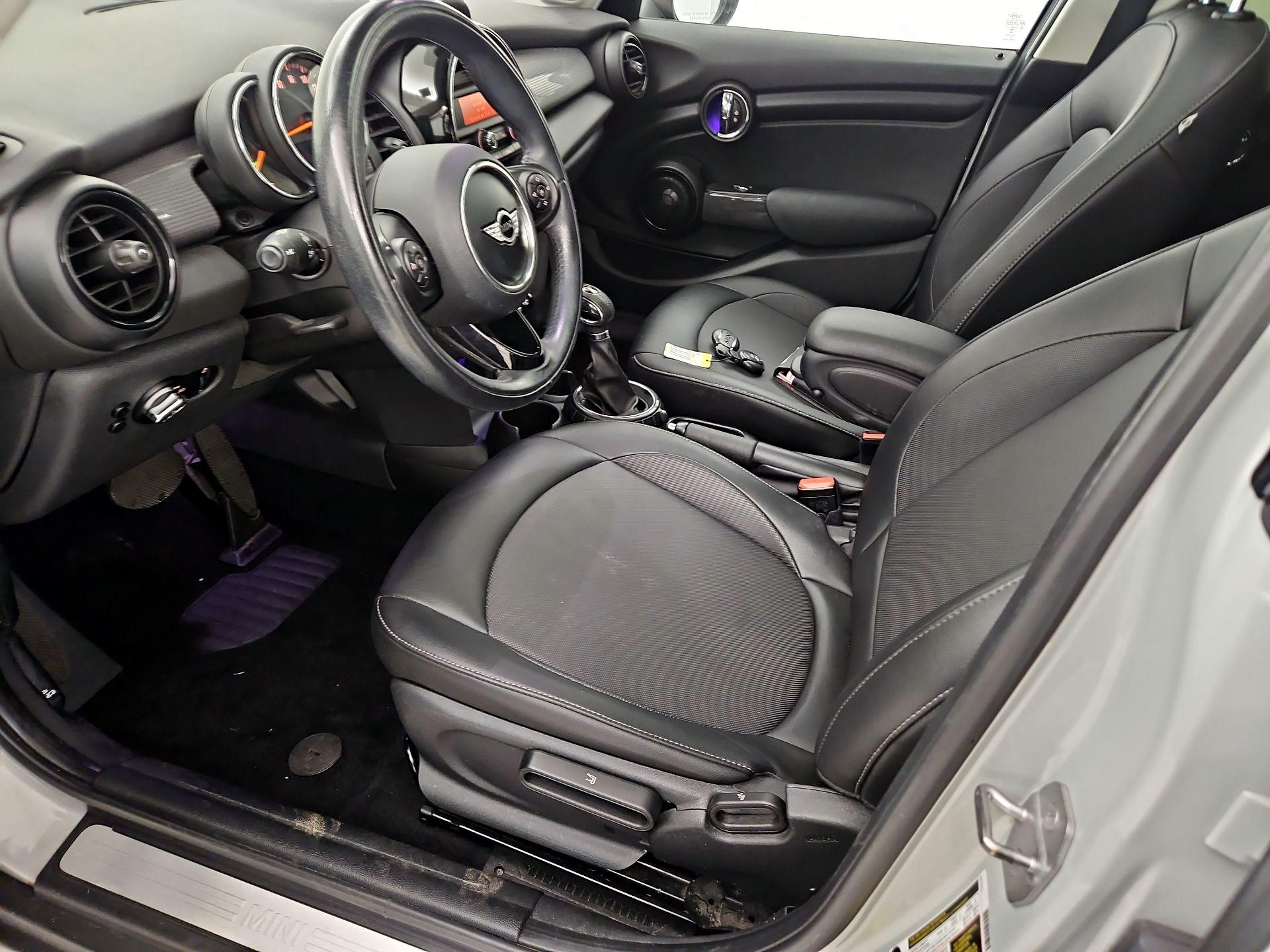 Thumbnail: 2015 MINI Cooper Hardtop - 11